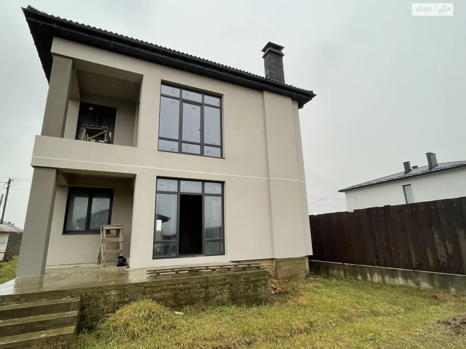 Продается дом на 2 этажа 180 кв. м с участком, цена: 230000 $ - фото 1