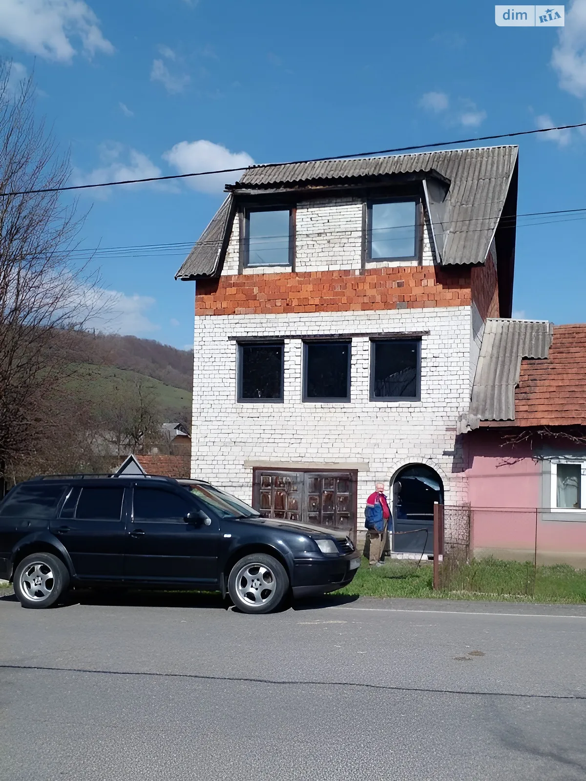Продается дом на 3 этажа 180 кв. м с балконом, цена: 44900 $ - фото 1