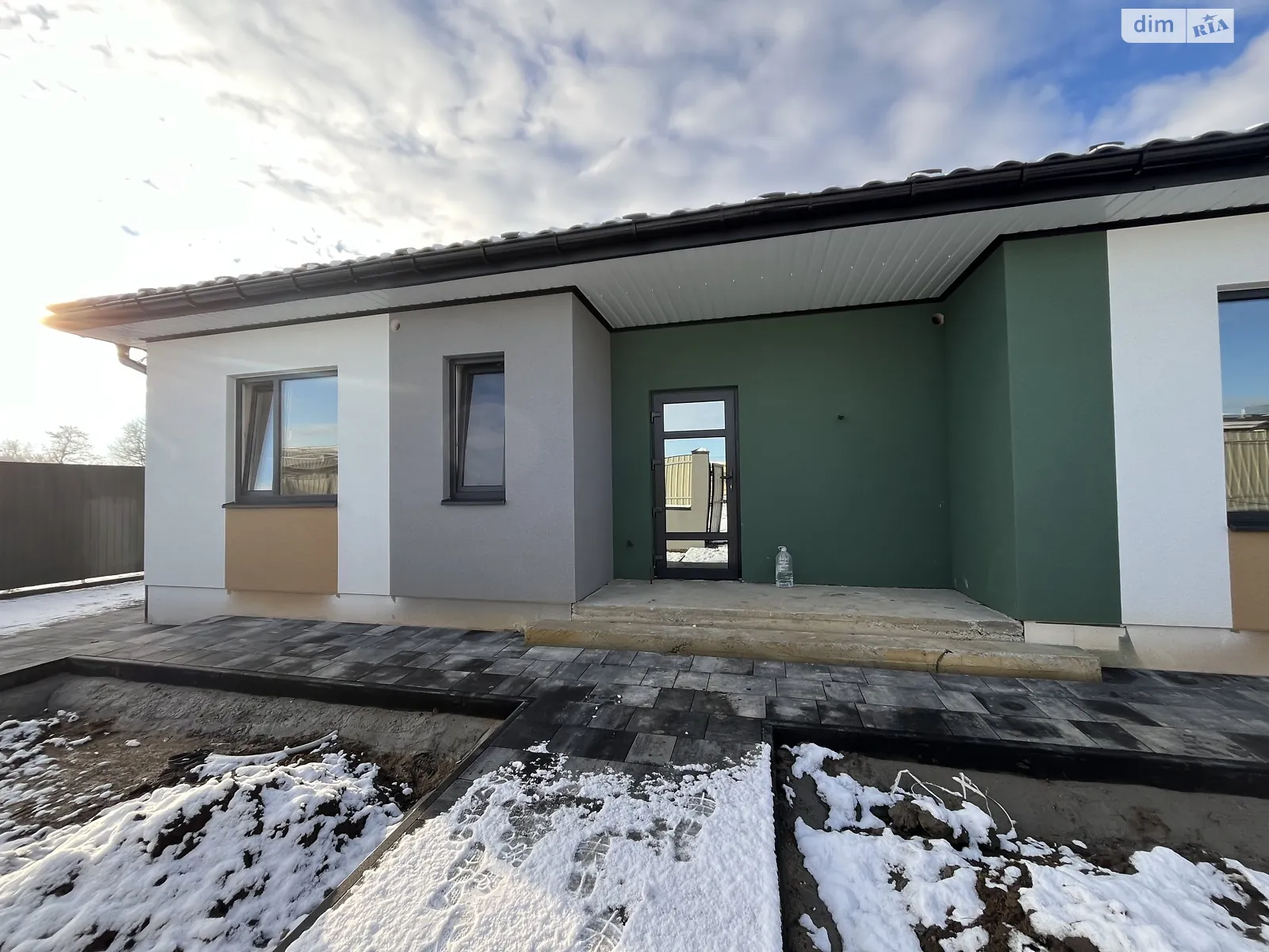 Продается одноэтажный дом 125 кв. м с беседкой, цена: 159000 $ - фото 1