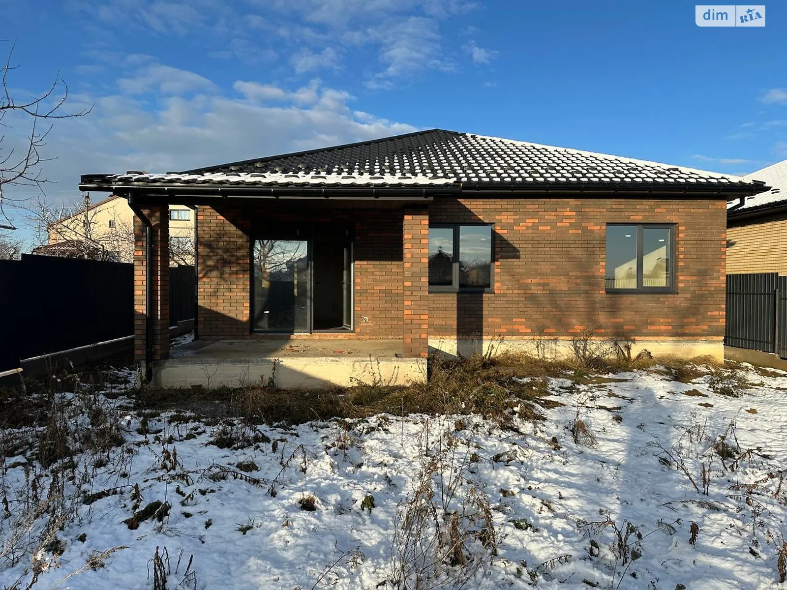 Продается одноэтажный дом 120 кв. м с гаражом, цена: 75000 $ - фото 1