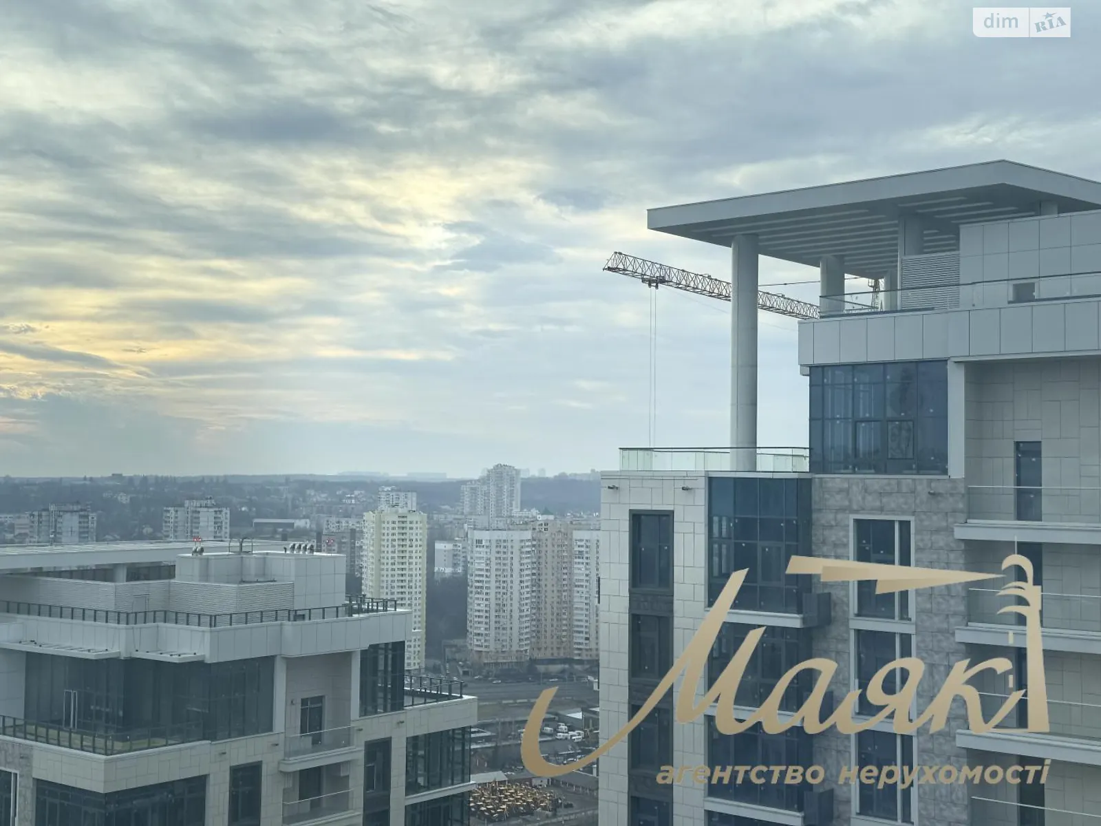Продается 6-комнатная квартира 263 кв. м в Киеве, ул. Андрея Верхогляда(Драгомирова), 17Б - фото 1