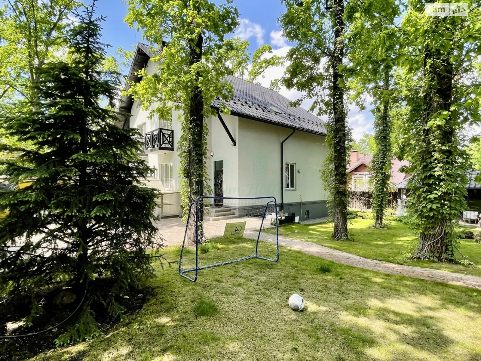 Продается часть дома 210.8 кв. м с гаражом, цена: 235000 $ - фото 1