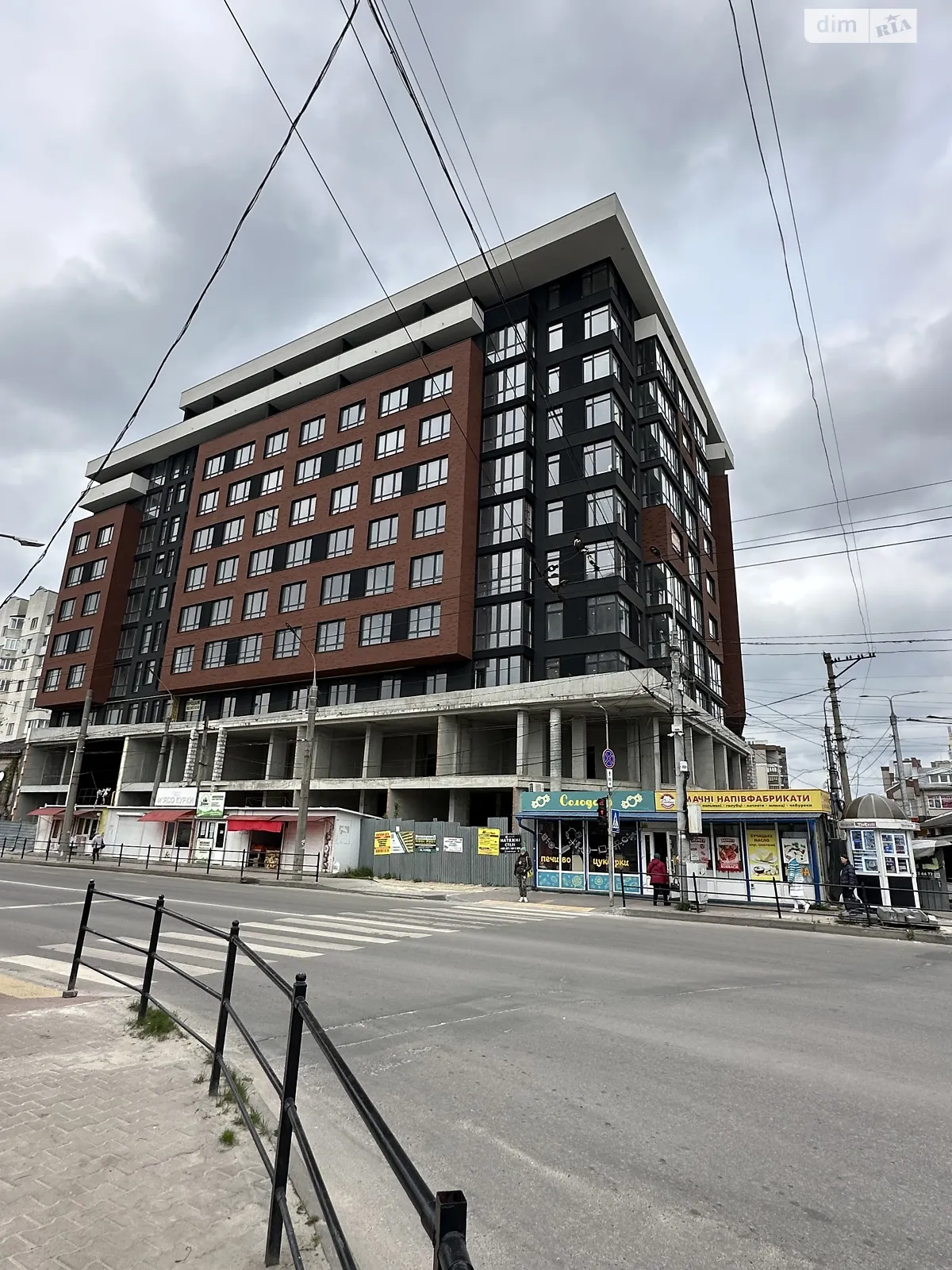 2-комнатная квартира 70.1 кв. м в Тернополе, ул. Торговица(Живова Анатолия) - фото 1