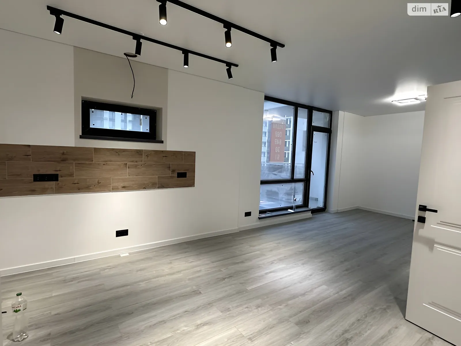 Продается 1-комнатная квартира 47 кв. м в Ивано-Франковске, ул. Ленкавского - фото 1