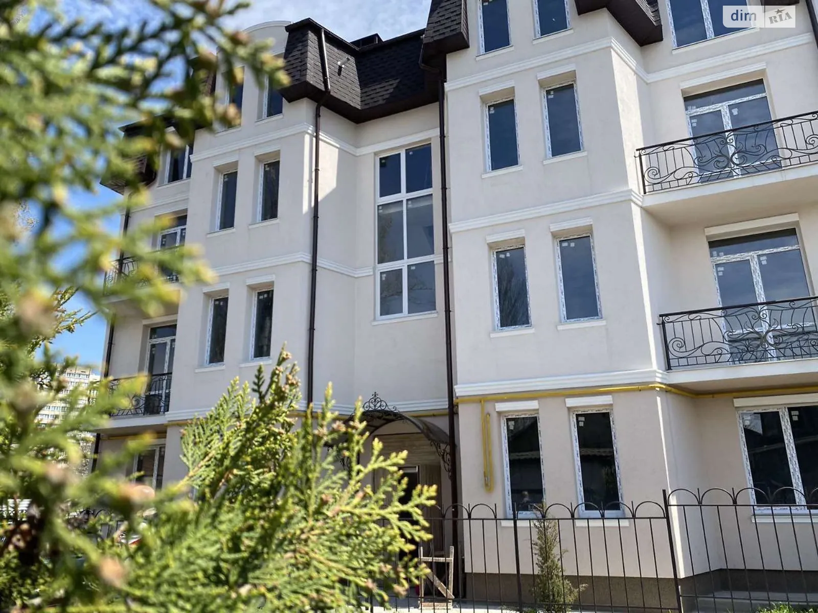 Продается 2-комнатная квартира 66.1 кв. м в Одессе, ул. Тульская, 21А - фото 1