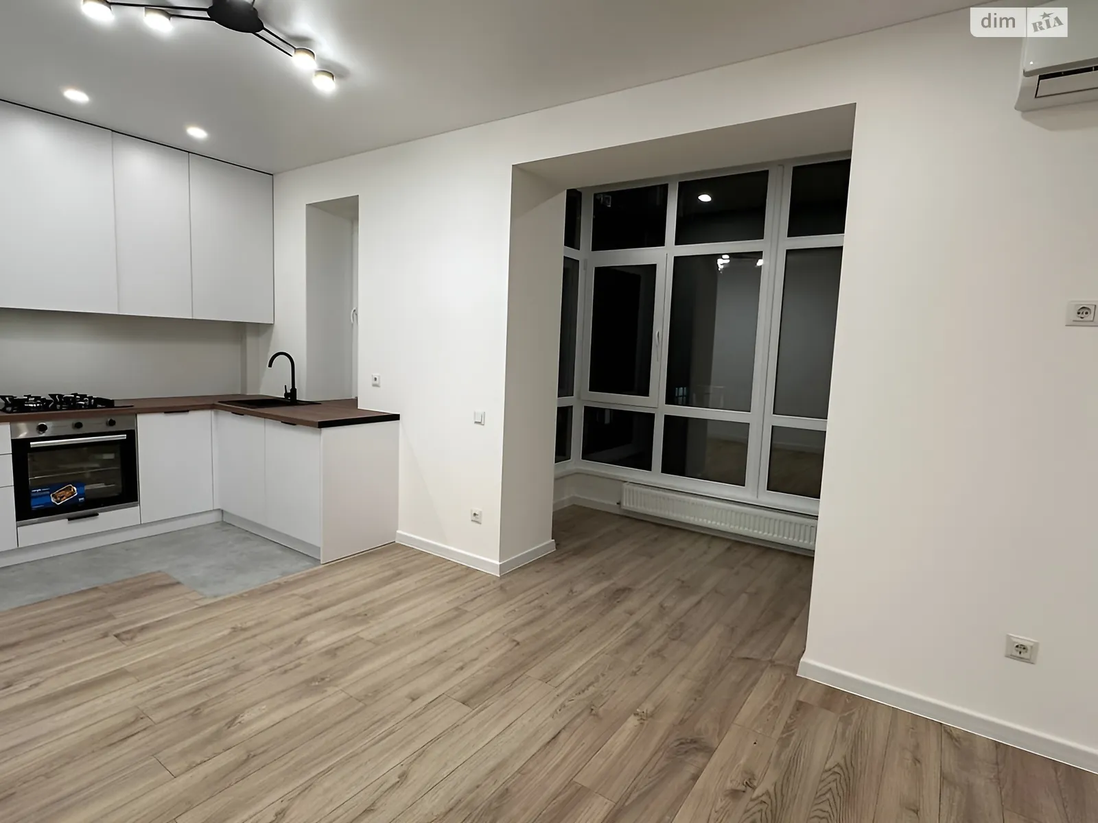 Продается 1-комнатная квартира 40 кв. м в Ивано-Франковске, цена: 58000 $ - фото 1