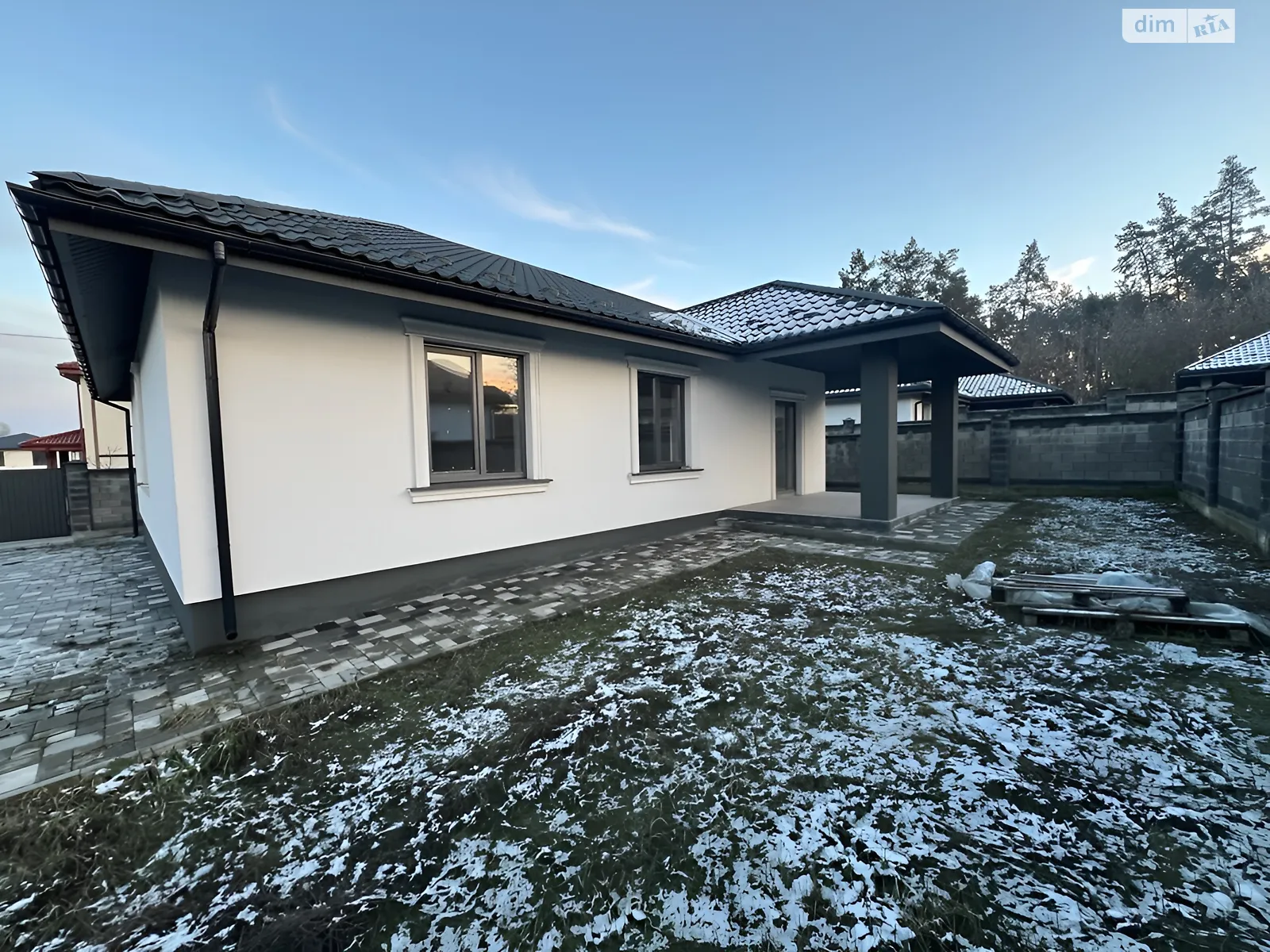 Продается одноэтажный дом 113 кв. м с подвалом, цена: 120000 $ - фото 1