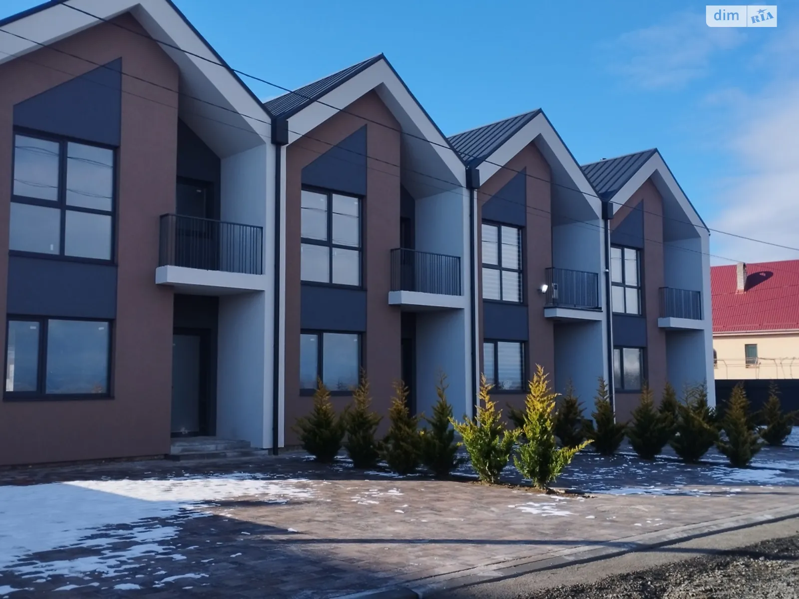 Продается дом на 2 этажа 125 кв. м с бассейном, цена: 87000 $ - фото 1