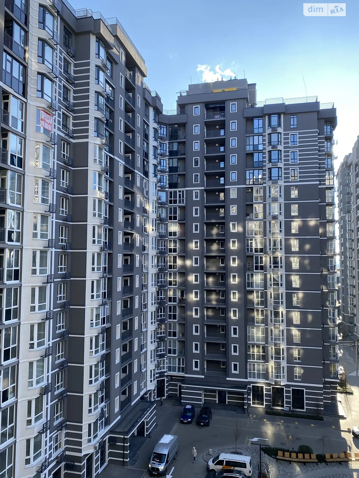 Продается 1-комнатная квартира 43 кв. м в Буче, бул. Леонида Бирюкова, 4 - фото 1