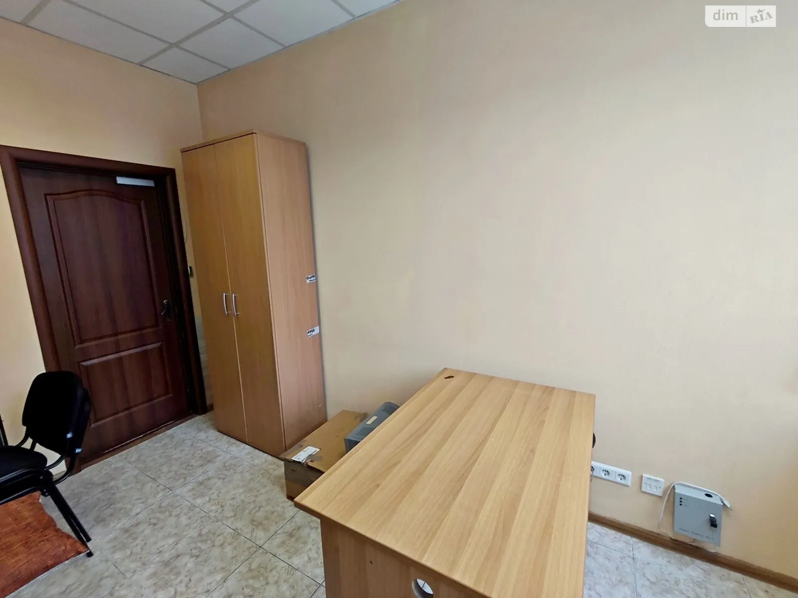 Здається в оренду офіс 13.2 кв. м в бізнес-центрі, цена: 8030 грн - фото 1