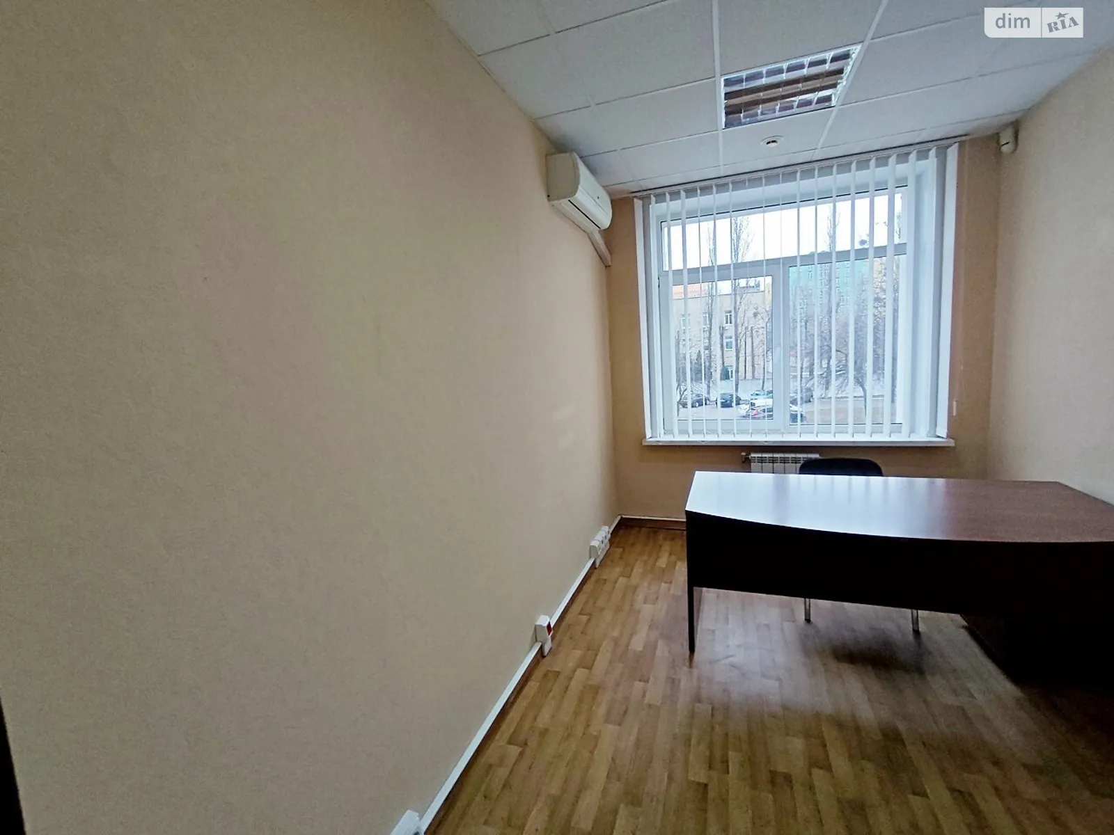 Здається в оренду офіс 13 кв. м в бізнес-центрі, цена: 5870 грн - фото 1