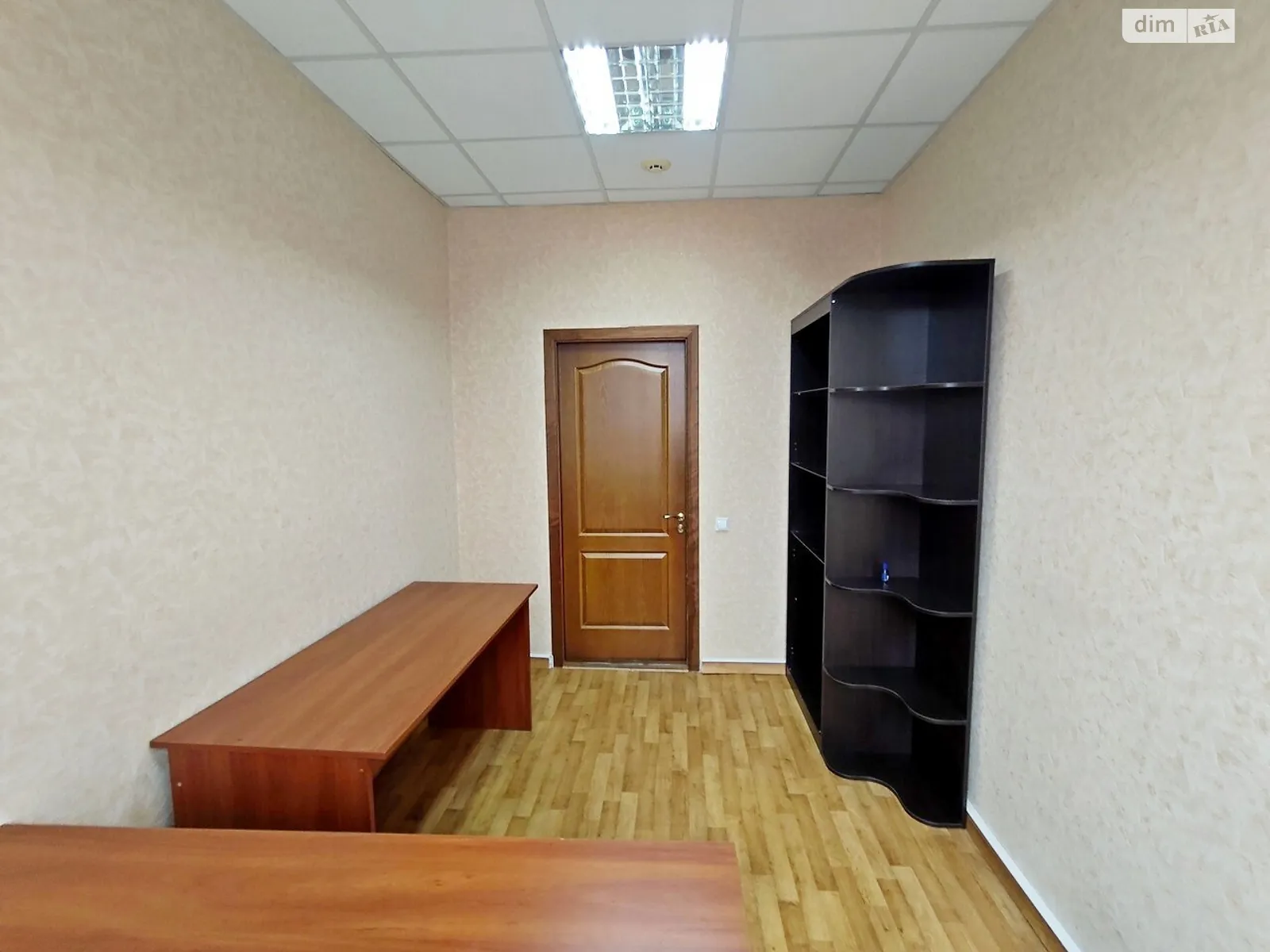 Здається в оренду офіс 12.8 кв. м в бізнес-центрі, цена: 5820 грн - фото 1