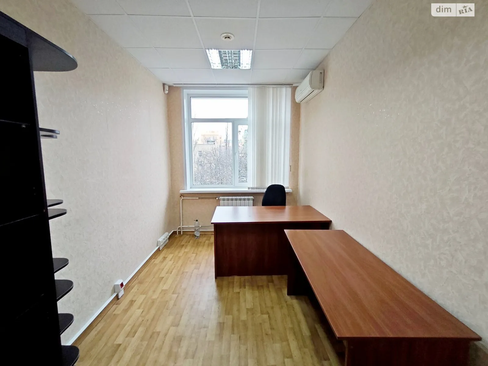 Здається в оренду офіс 12.8 кв. м в бізнес-центрі, цена: 5830 грн - фото 1