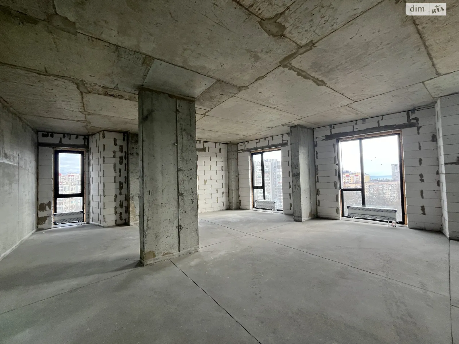 Продається 2-кімнатна квартира 71 кв. м у Одесі, вул. Чубаївська, 1 - фото 1