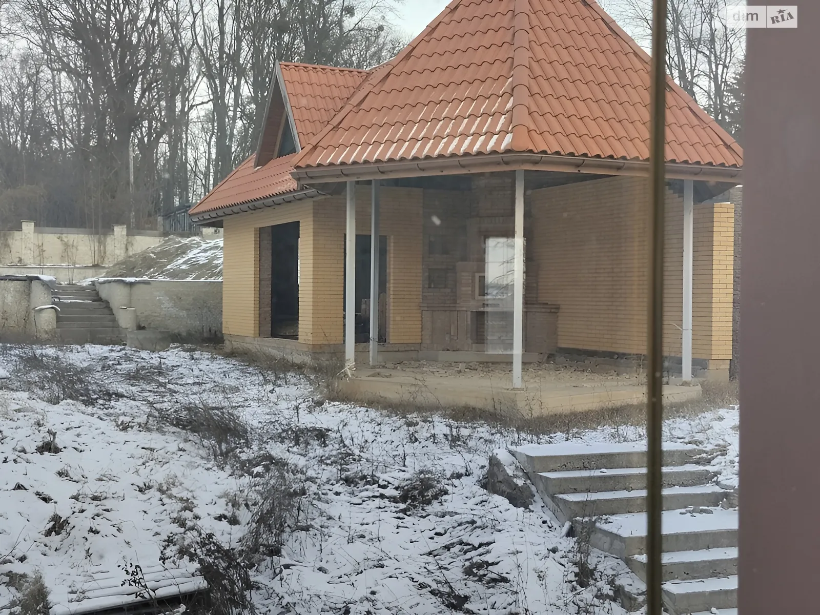 Продается дом на 2 этажа 384 кв. м с гаражом, цена: 250000 $ - фото 1
