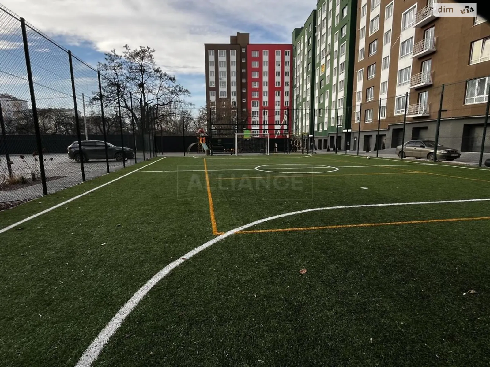 Продается 2-комнатная квартира 72 кв. м в Ивано-Франковске, ул. Хмельницкого Богдана, 57 - фото 1