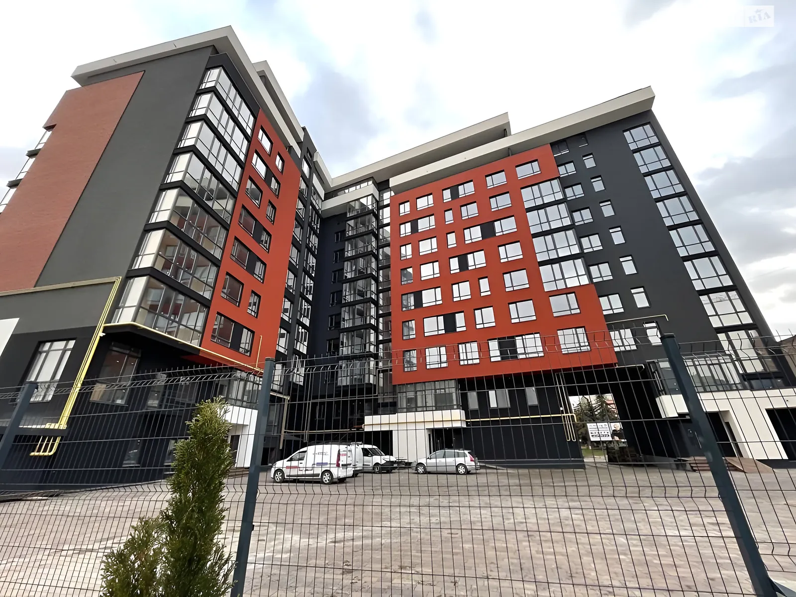 2-комнатная квартира 70.1 кв. м в Тернополе, ул. Торговица(Живова Анатолия), 19 - фото 1