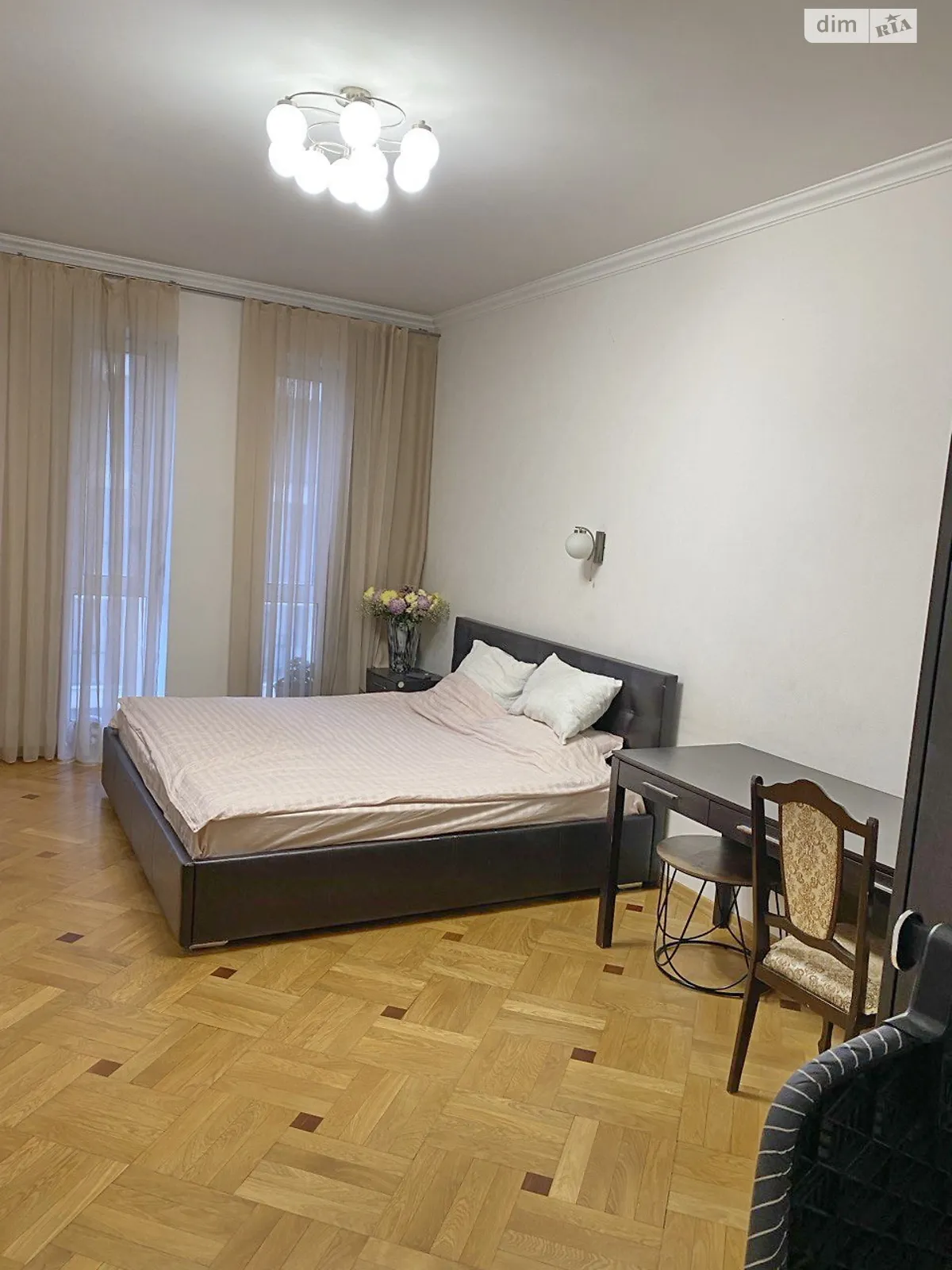 Продается 3-комнатная квартира 129.3 кв. м в Днепре, ул. Левка Лукьяненко, 21А - фото 1