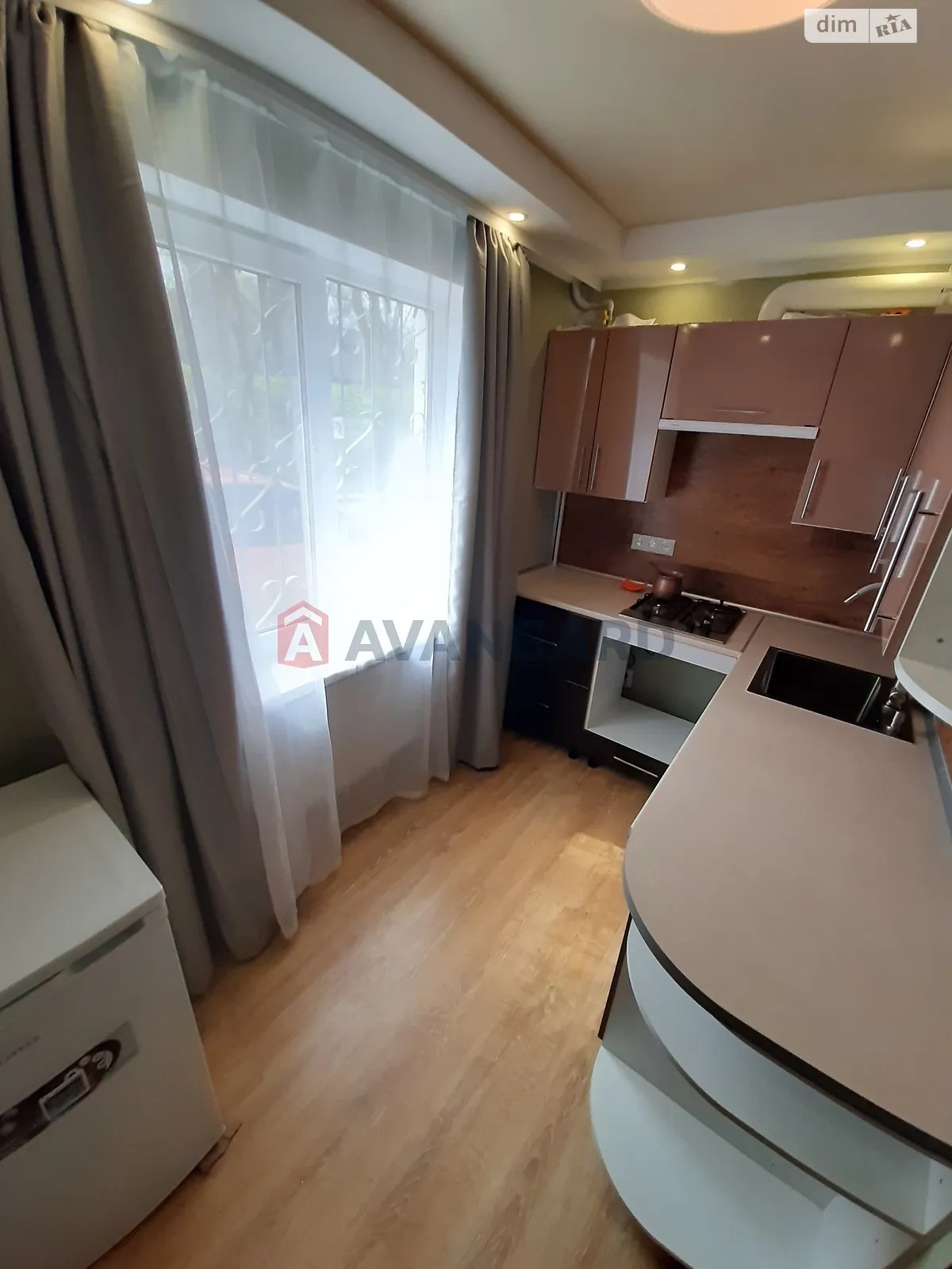 Продається 2-кімнатна квартира 44 кв. м у Кам'янському, вул. Бурхана - фото 1