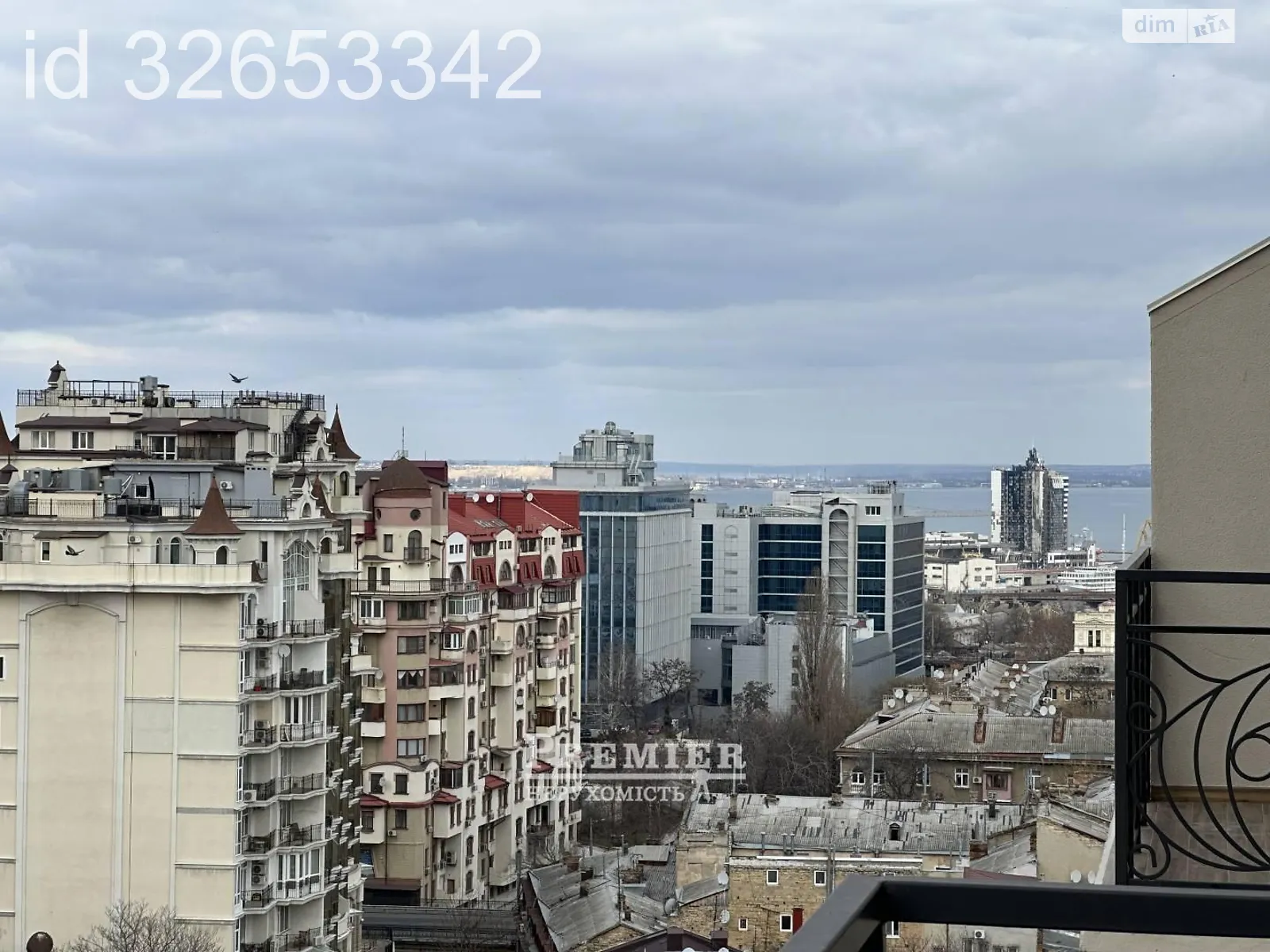 Продается 1-комнатная квартира 43 кв. м в Одессе, ул. Карантинная - фото 1