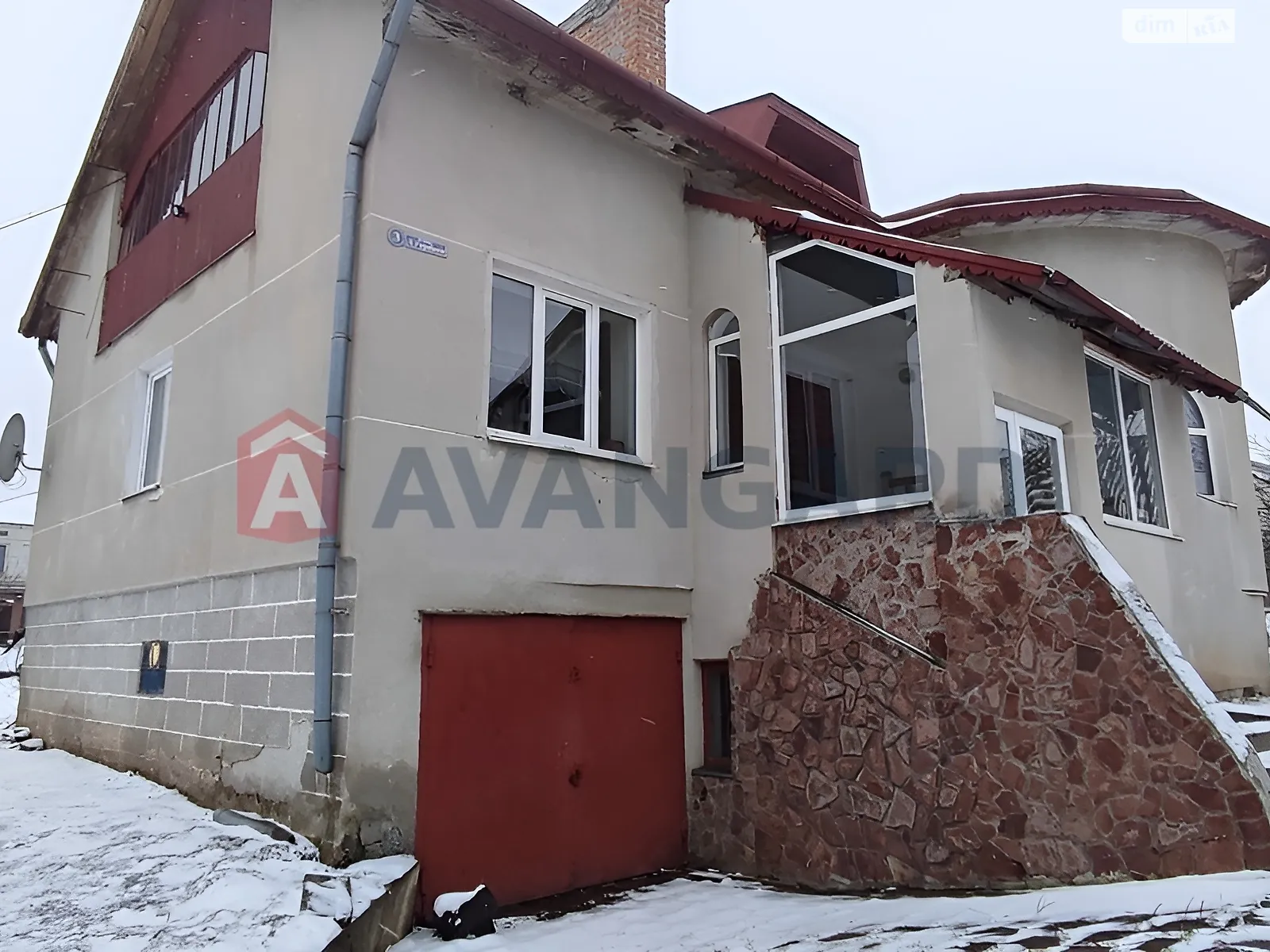 Продается дом на 2 этажа 247 кв. м с бассейном, цена: 103000 $ - фото 1