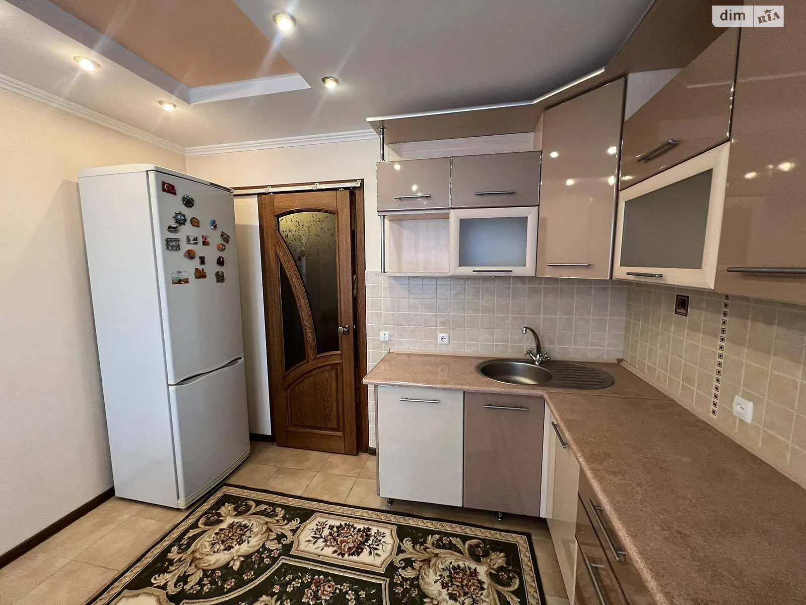 2-комнатная квартира 79.7 кв. м в Тернополе, ул. Чайковского, 36 - фото 1