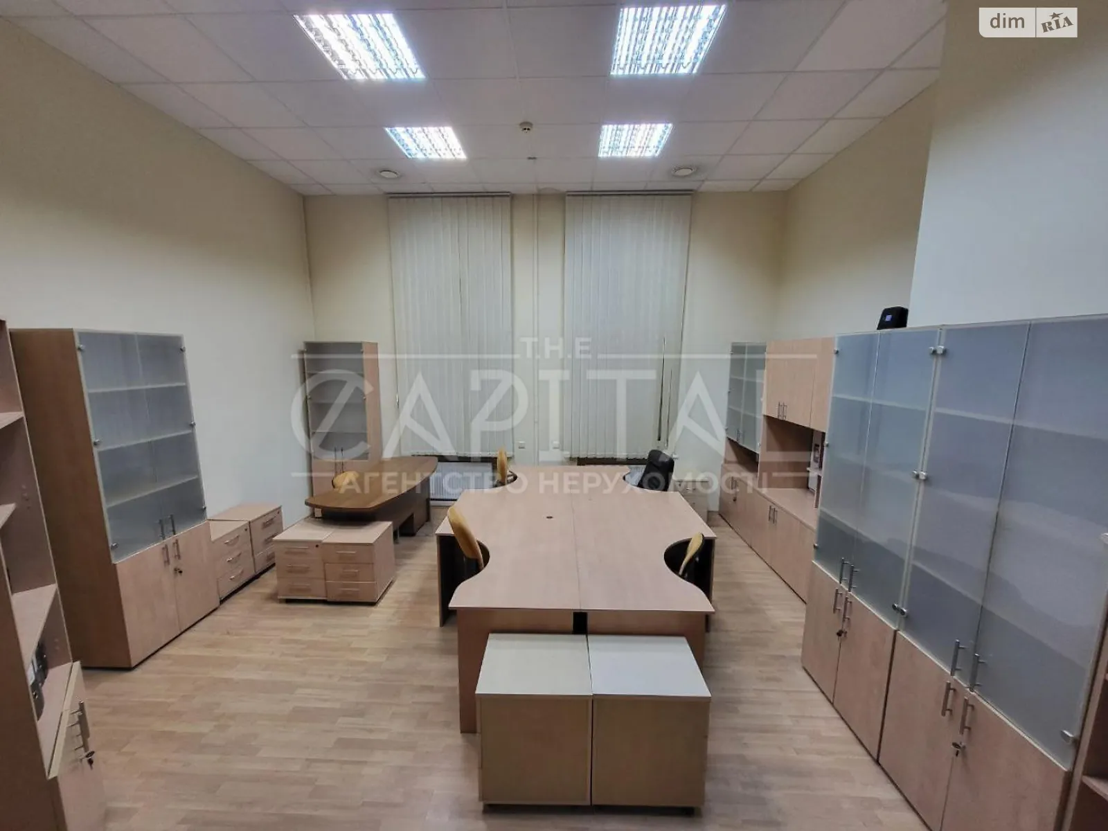 Здається в оренду офіс 195 кв. м в бізнес-центрі, цена: 2340 $ - фото 1