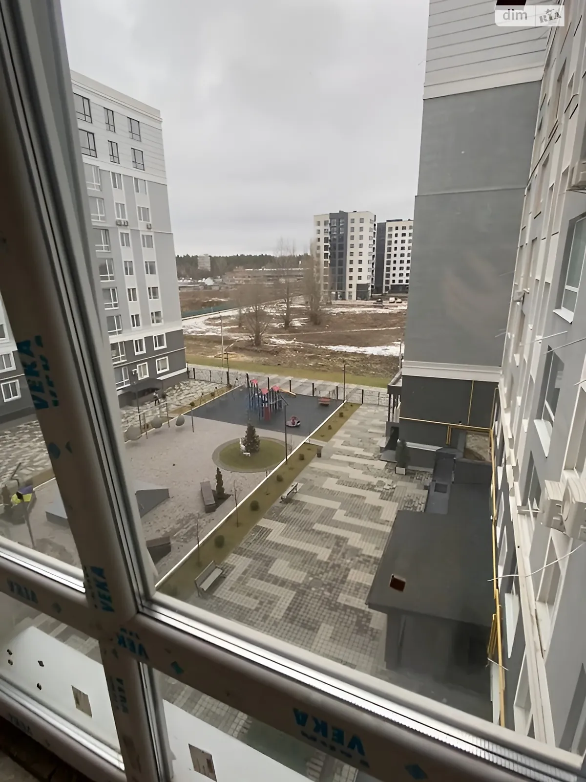 Продается 1-комнатная квартира 40 кв. м в Буче, ул. Ивана Кожедуба, 8А - фото 1