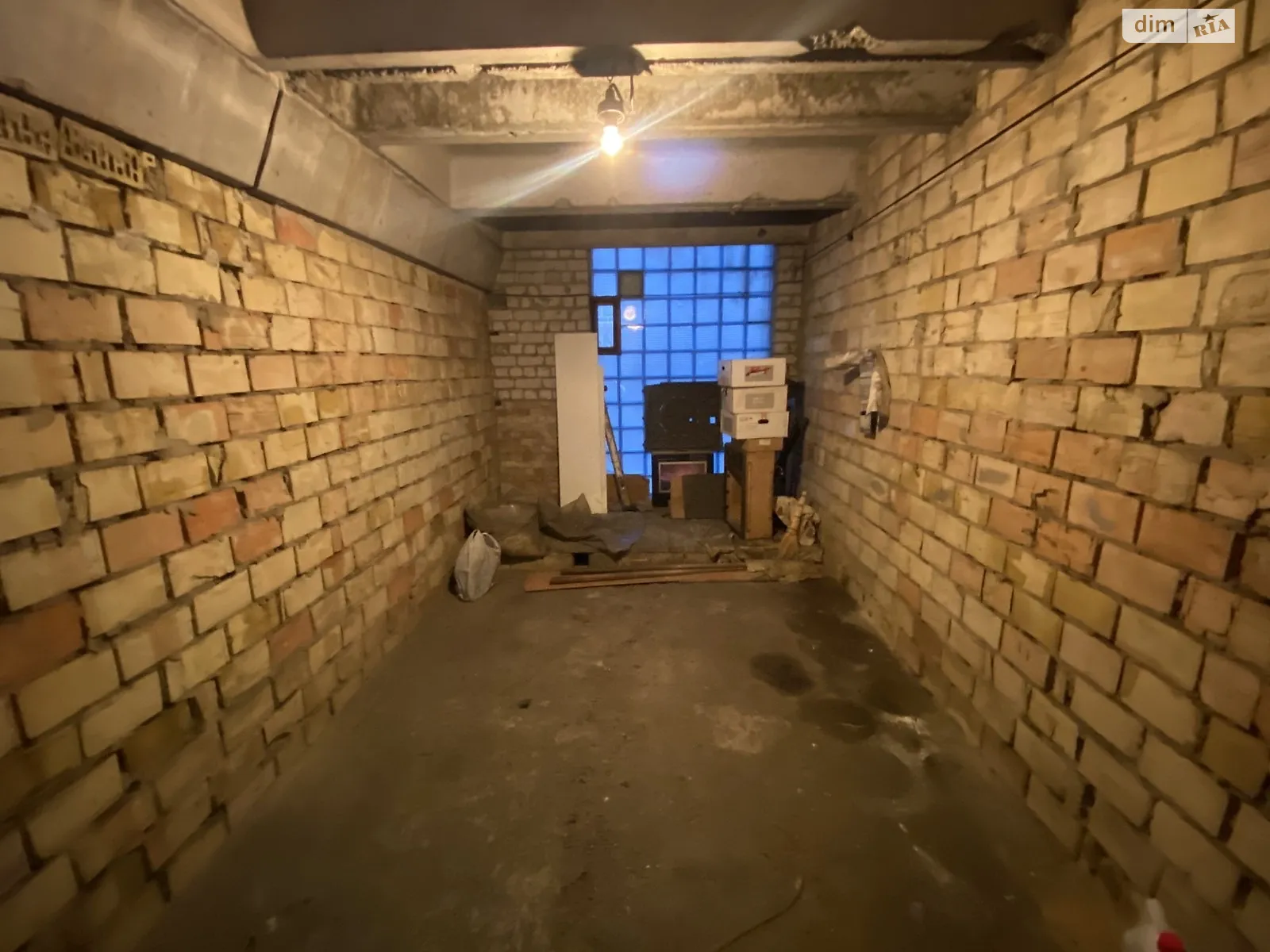 Продається місце в гаражному кооперативі під легкове авто на 18 кв. м, цена: 12300 $ - фото 1