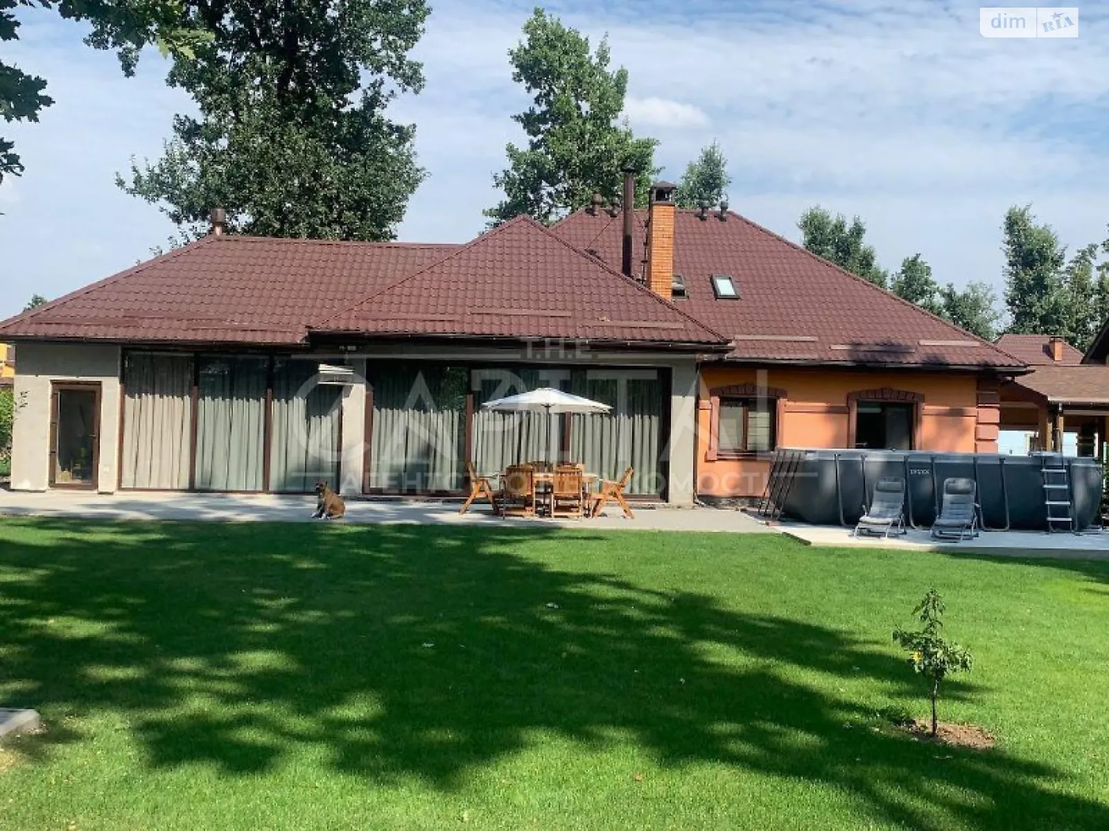 Продается дом на 2 этажа 330 кв. м с баней/сауной, цена: 595000 $ - фото 1