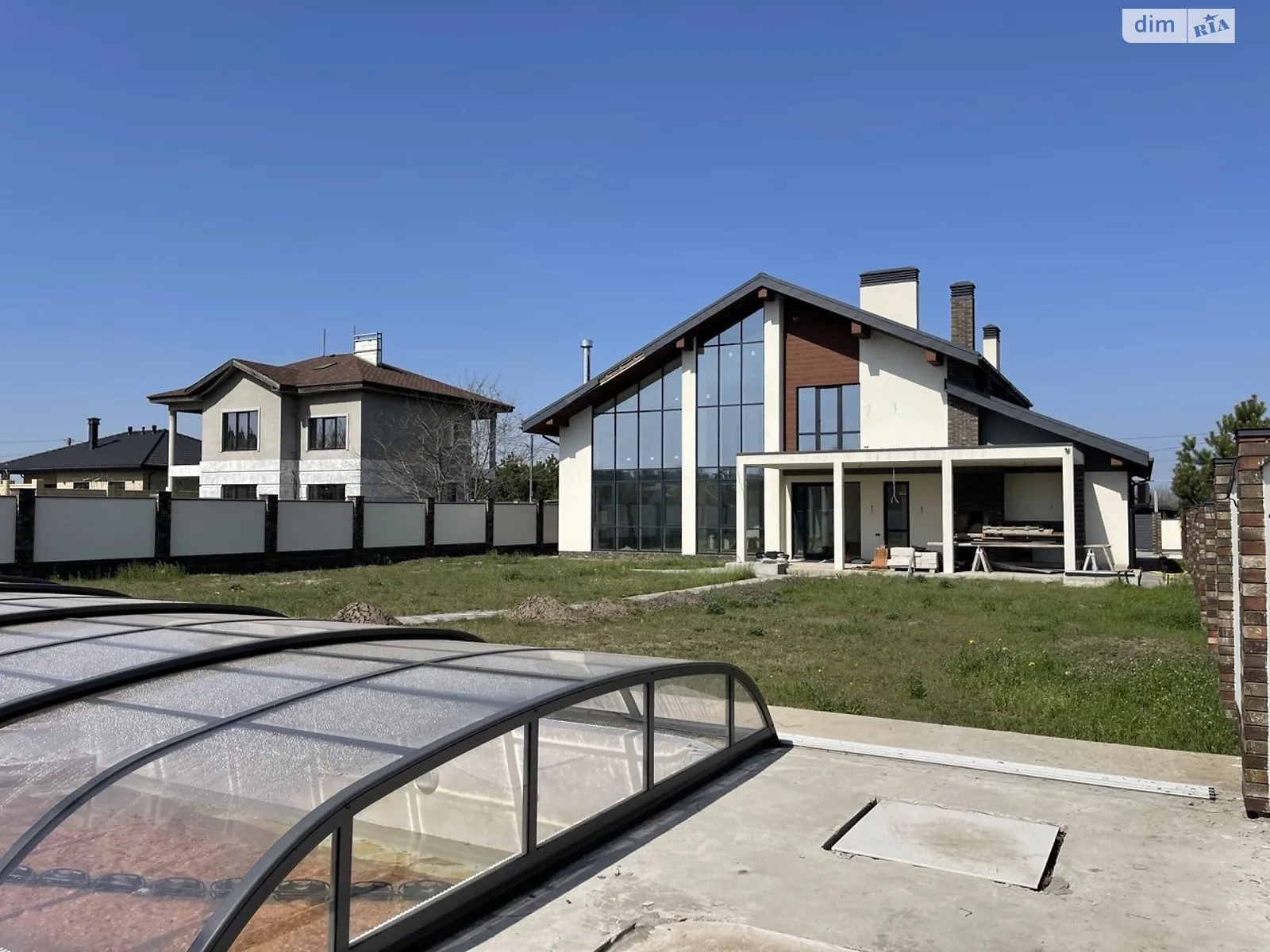 Продается дом на 2 этажа 298.3 кв. м с участком, цена: 290000 $ - фото 1