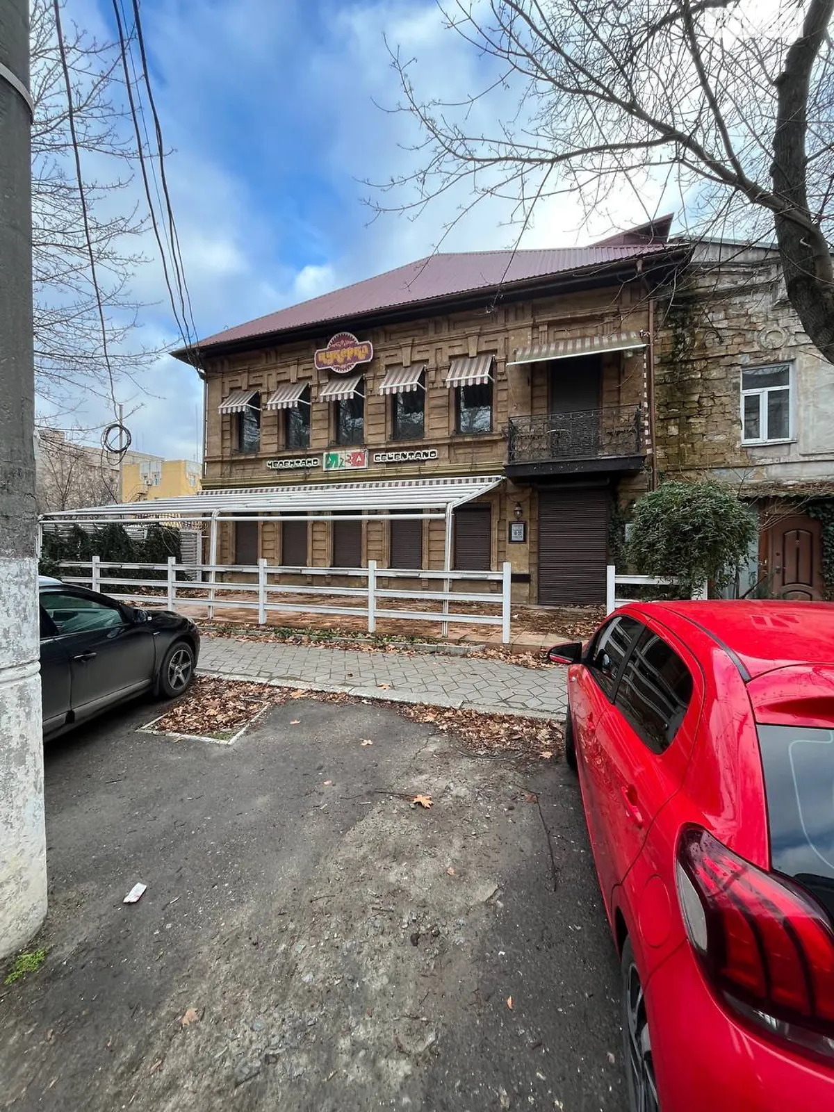 Продається приміщення вільного призначення 600 кв. м в 3-поверховій будівлі, цена: 380000 $ - фото 1