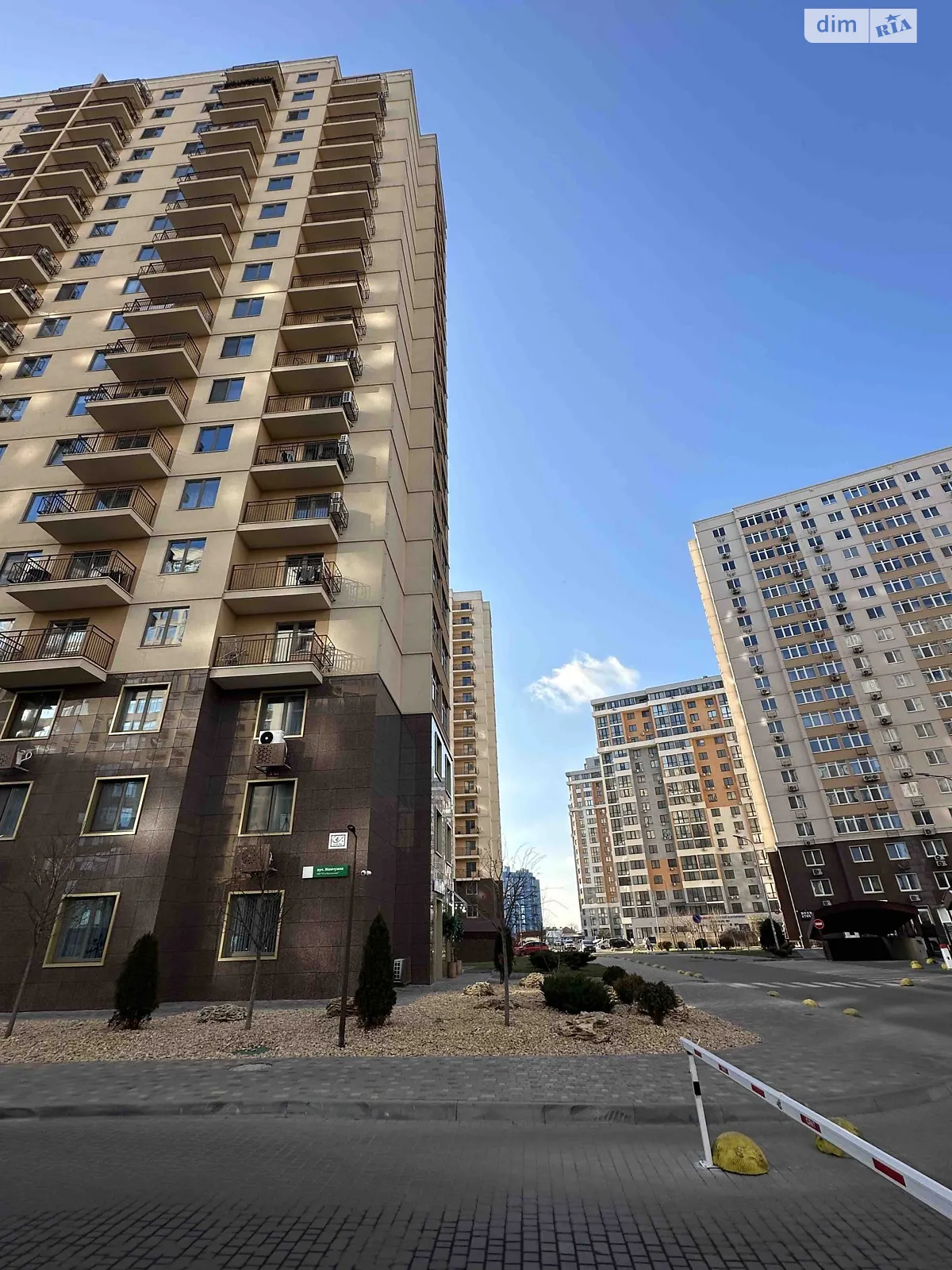 Продается 2-комнатная квартира 61 кв. м в Лиманке, ул. Жемчужная, 10 - фото 1