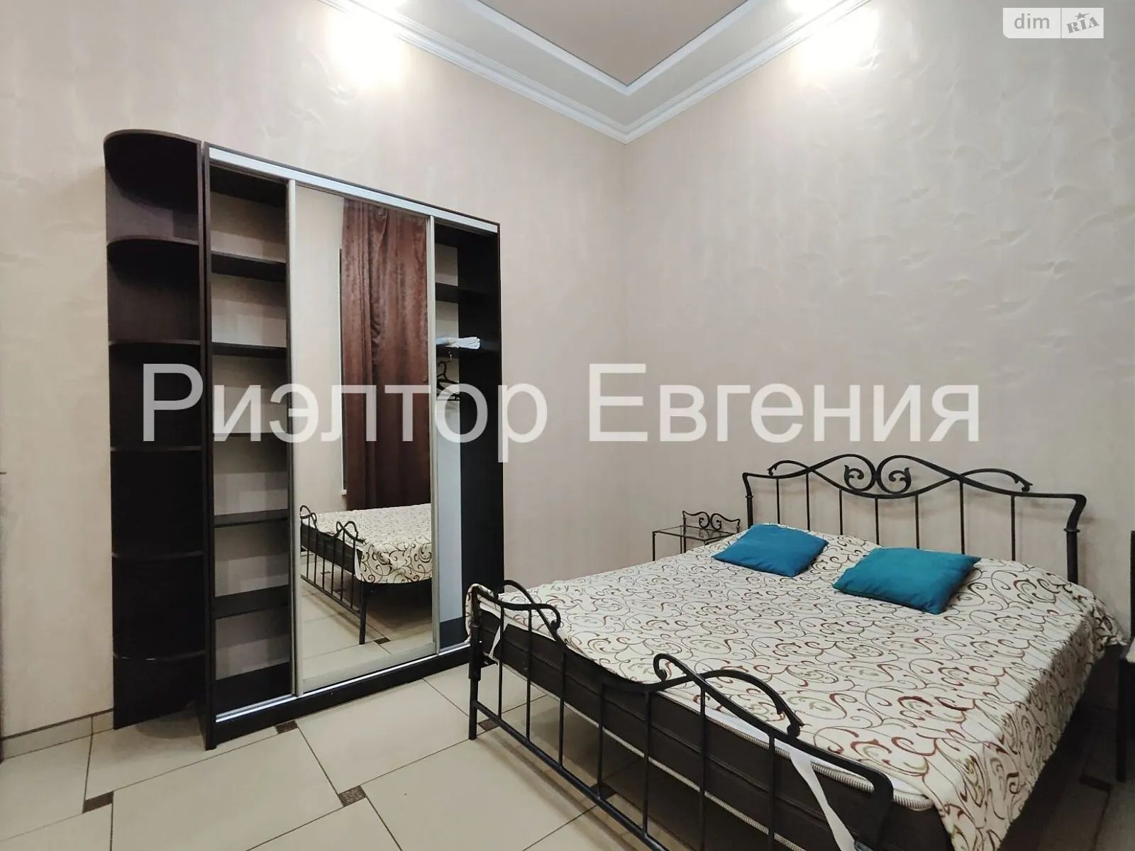 Сдается в аренду 1-комнатная квартира 40 кв. м в Одессе, ул. Малая Арнаутская, 8 - фото 1