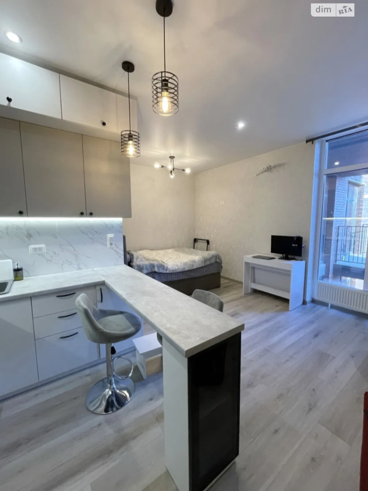 Продается 1-комнатная квартира 28 кв. м в Одессе, ул. Радостная - фото 1