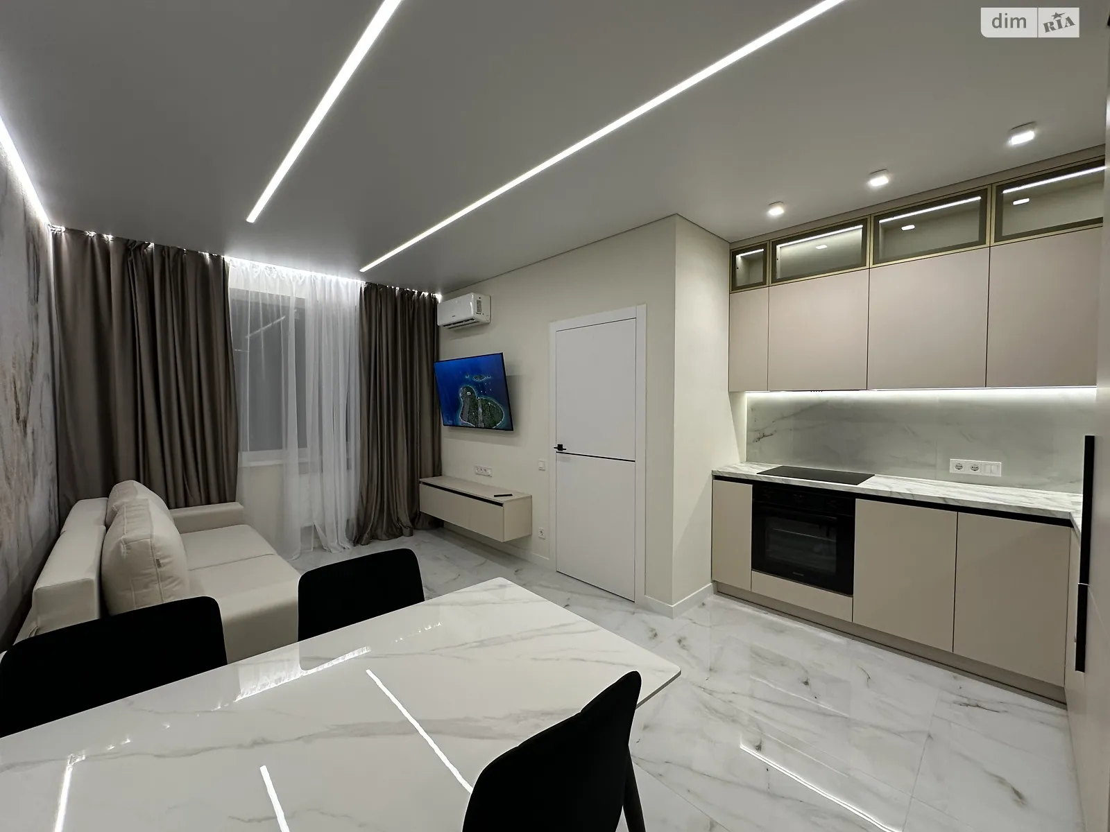 Продается 2-комнатная квартира 66 кв. м в Одессе, ул. Жемчужная, 10 - фото 1