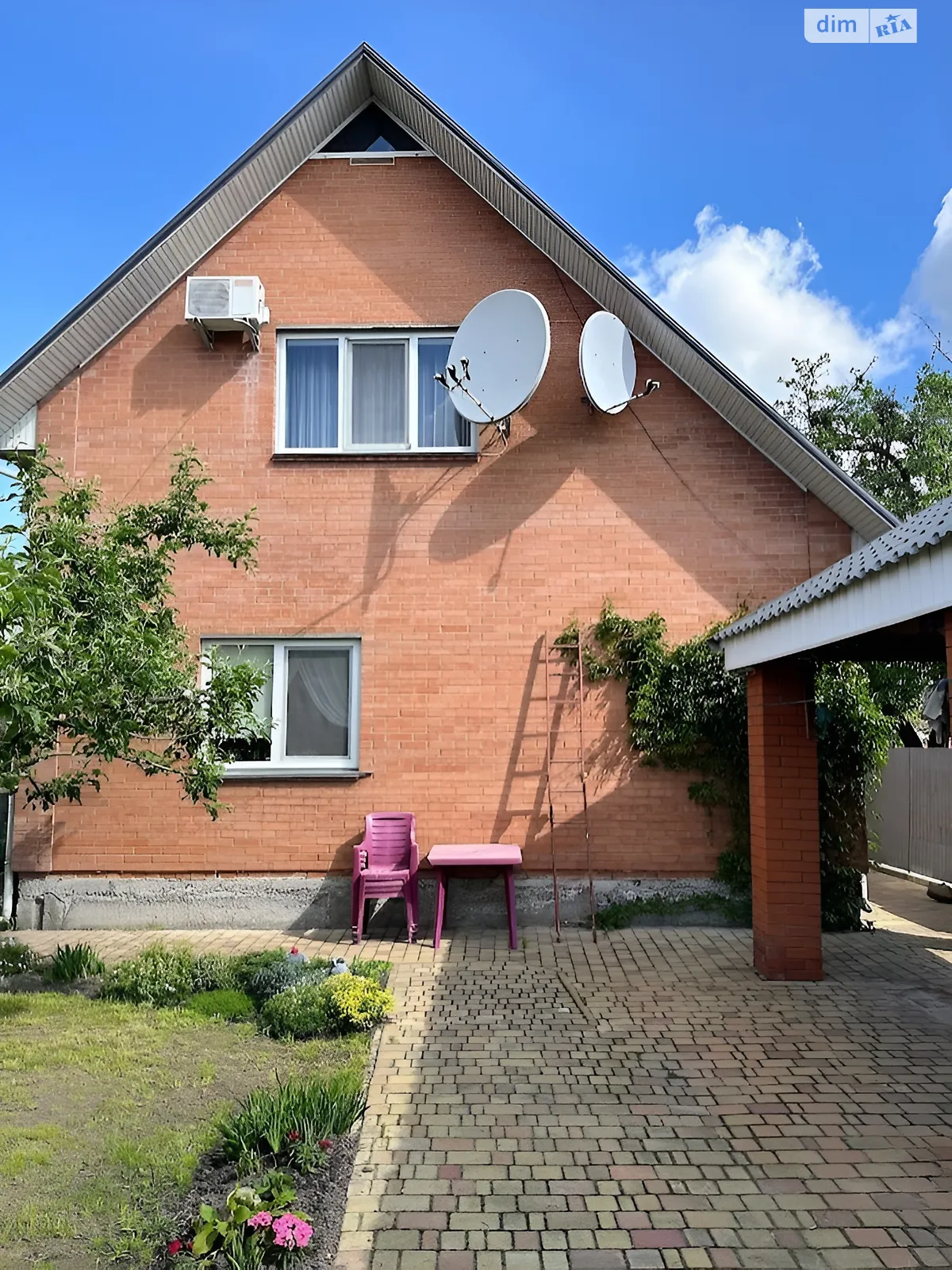 Продается дом на 2 этажа 129 кв. м с бассейном, цена: 130000 $ - фото 1