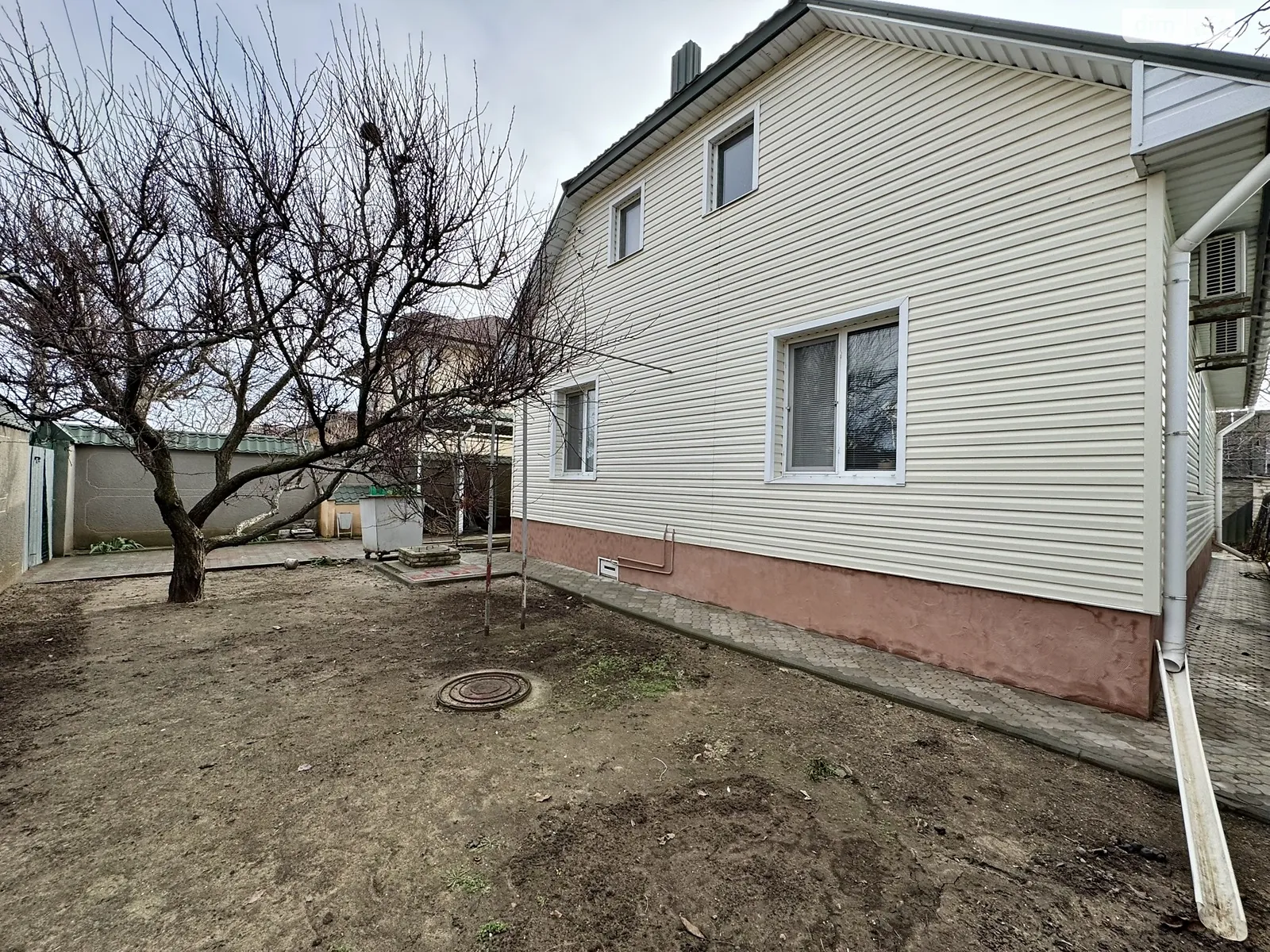 Продается дом на 2 этажа 127.2 кв. м с участком, цена: 72000 $ - фото 1