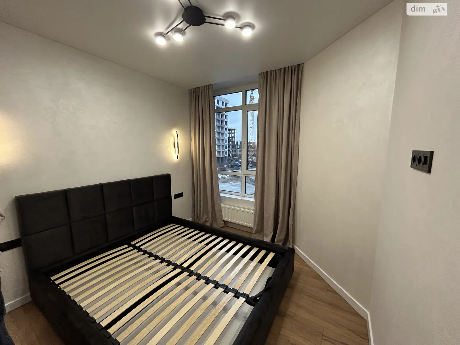 Продается 1-комнатная квартира 41 кв. м в Ирпене, пер. Озерный, 20 - фото 1