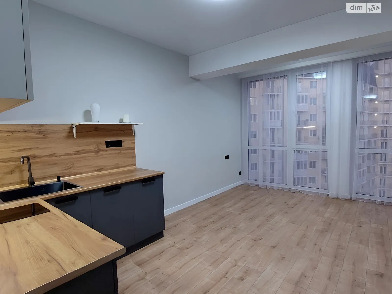 Продается 1-комнатная квартира 24 кв. м в Одессе, ул. Инглези, 2В - фото 1