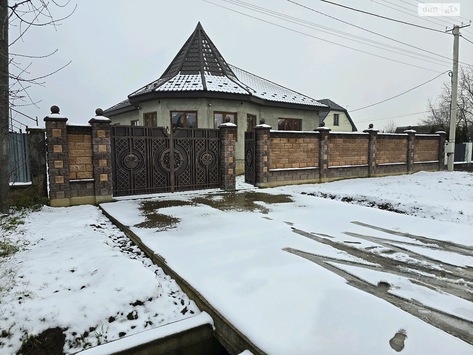 Продается одноэтажный дом 200 кв. м с садом, цена: 129999 $ - фото 1