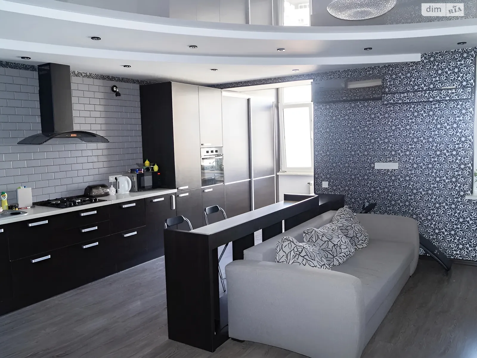 Продається 2-кімнатна квартира 85.6 кв. м у Одесі, вул. Зоопаркова, 12 - фото 1