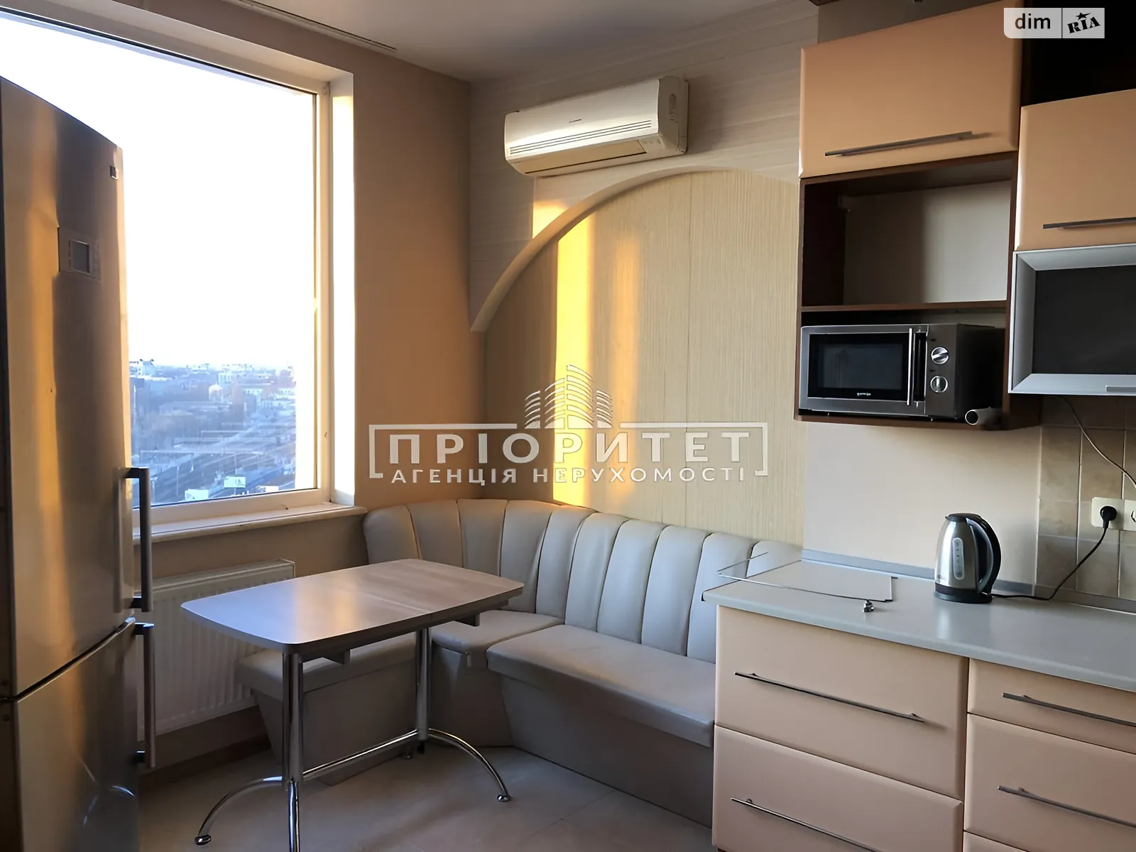 Продается 1-комнатная квартира 52 кв. м в Одессе, ул. Среднефонтанская - фото 1