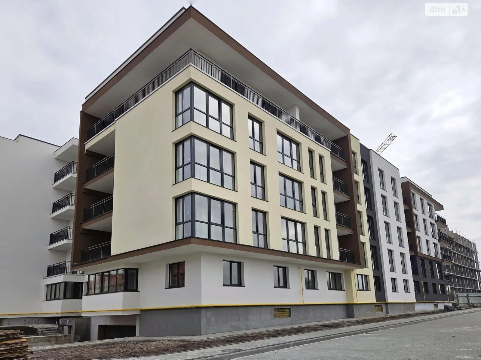 Продається 2-кімнатна квартира 67 кв. м у Сокільниках, вул. Героїв Крут - фото 1