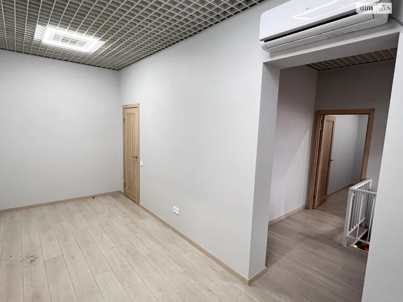 Продається приміщення вільного призначення 70 кв. м в 9-поверховій будівлі, цена: 45999 $ - фото 1