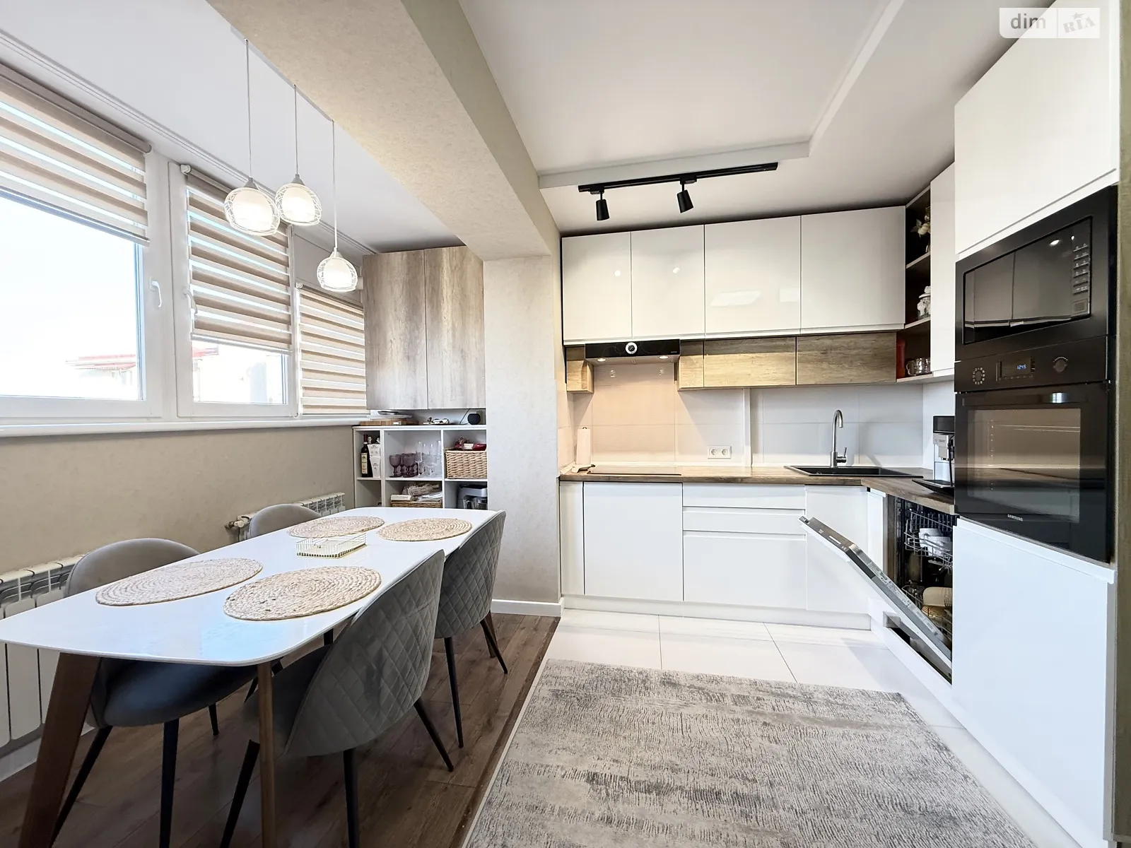 Продается 3-комнатная квартира 115 кв. м в Ровно, цена: 114000 $ - фото 1