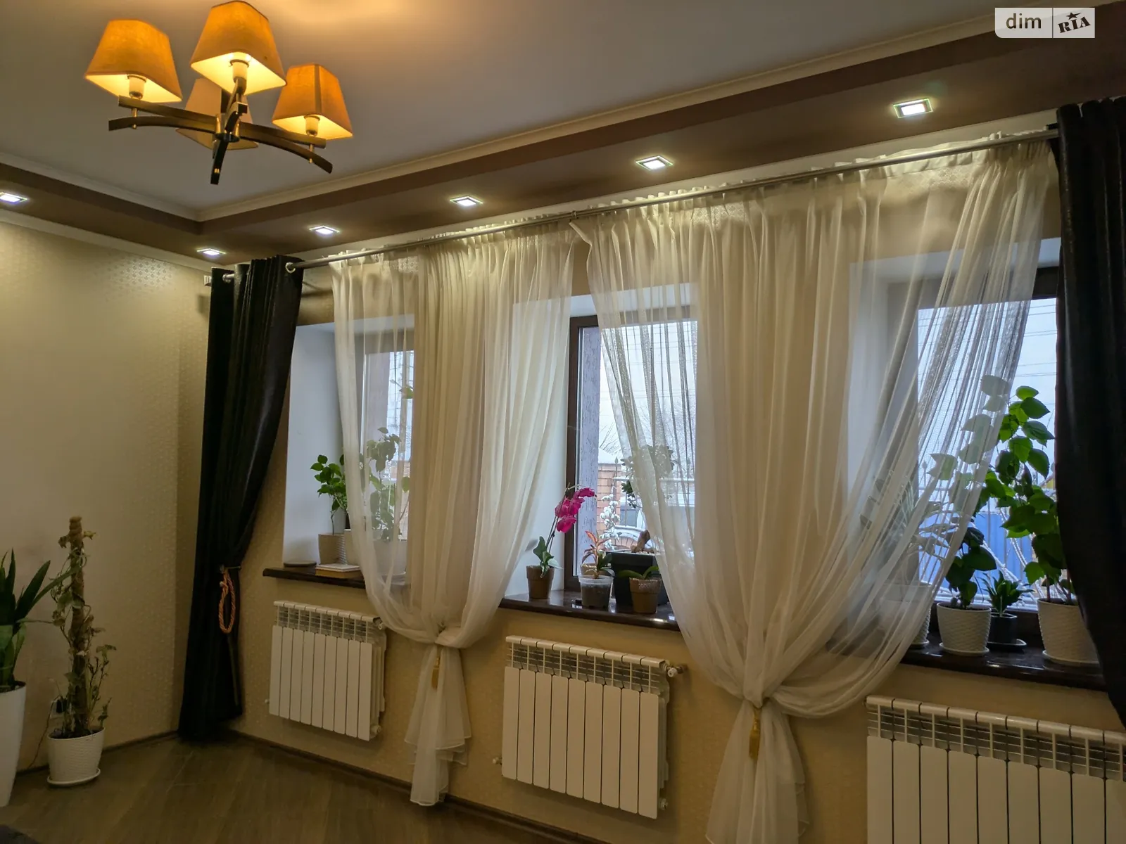 Продается дом на 2 этажа 209.2 кв. м с бассейном, цена: 115000 $ - фото 1