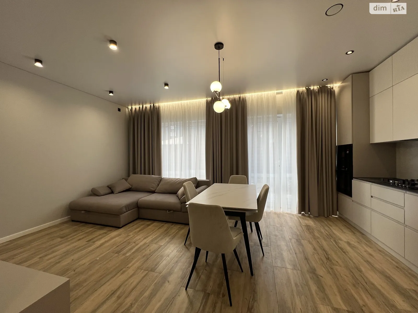 Продається частина будинку 114 кв. м з гаражем, цена: 165000 $ - фото 1
