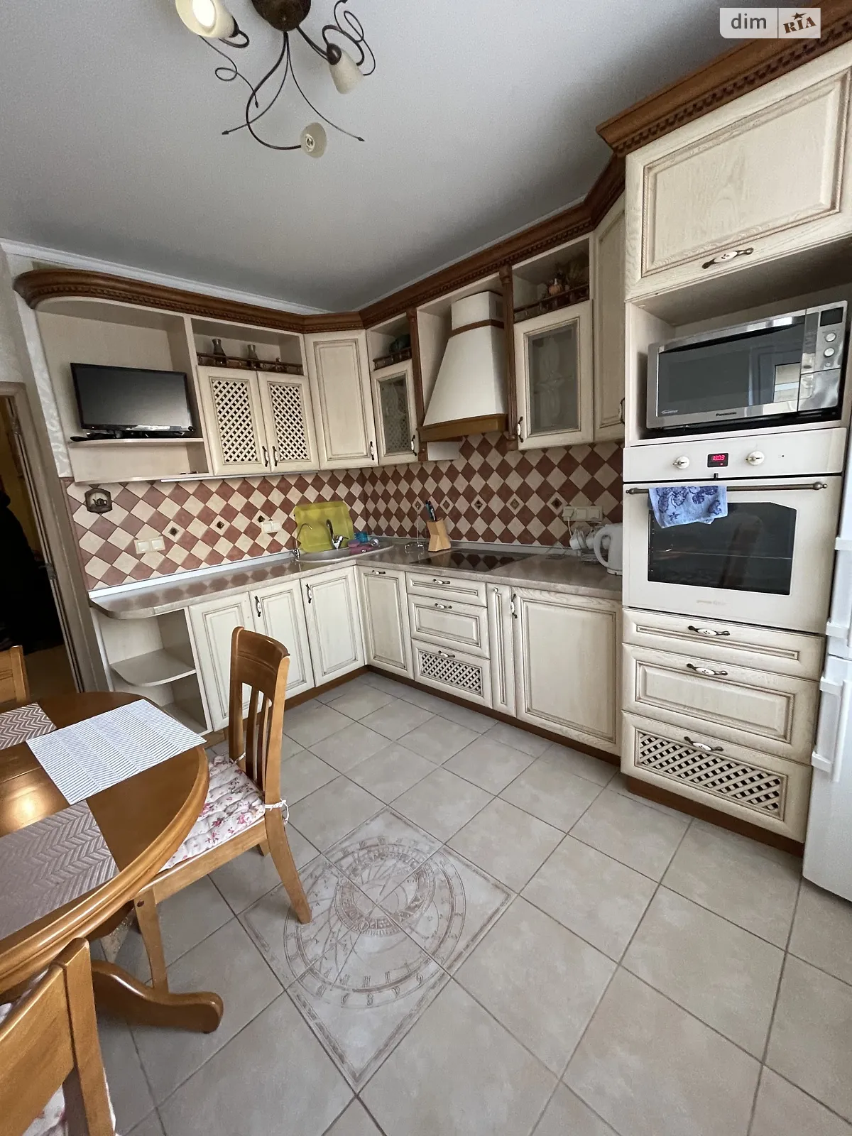 Сдается в аренду 2-комнатная квартира 65 кв. м в Одессе, мас. Радужный, 6 - фото 1