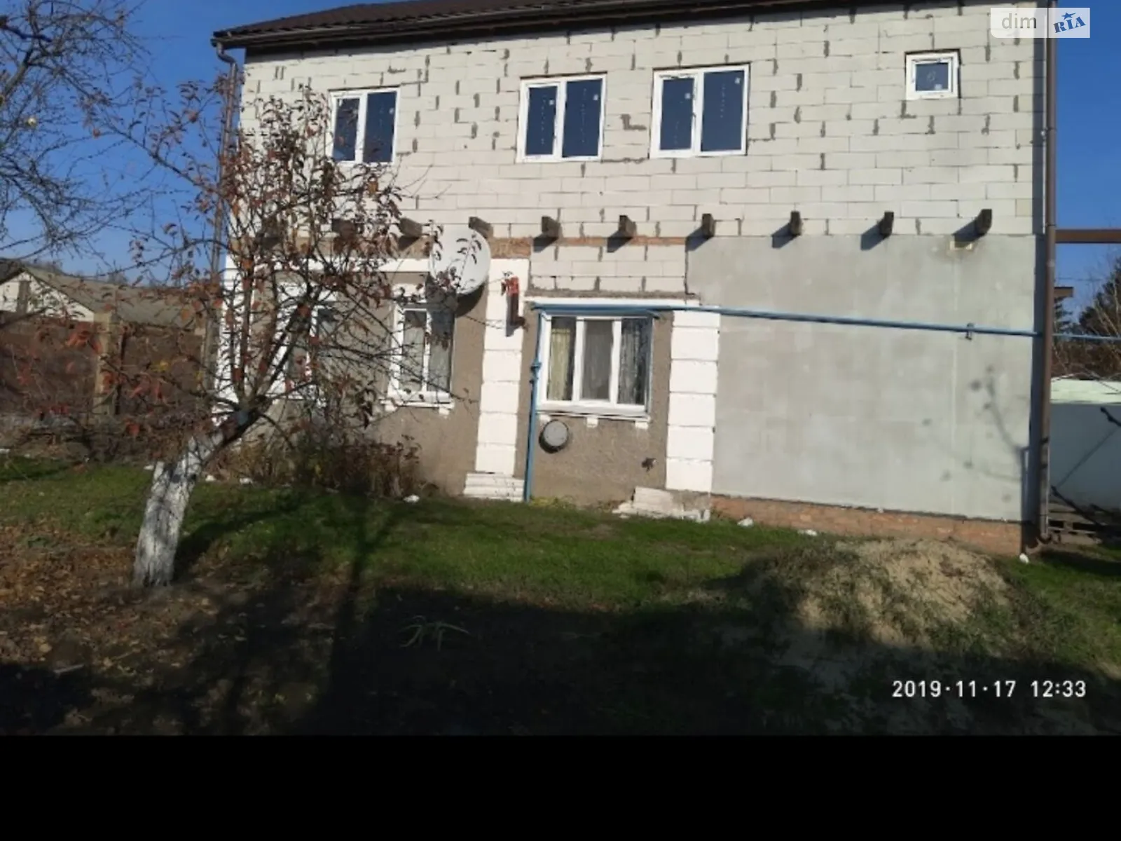 Продается дом на 2 этажа 120 кв. м с бассейном, цена: 40000 $ - фото 1